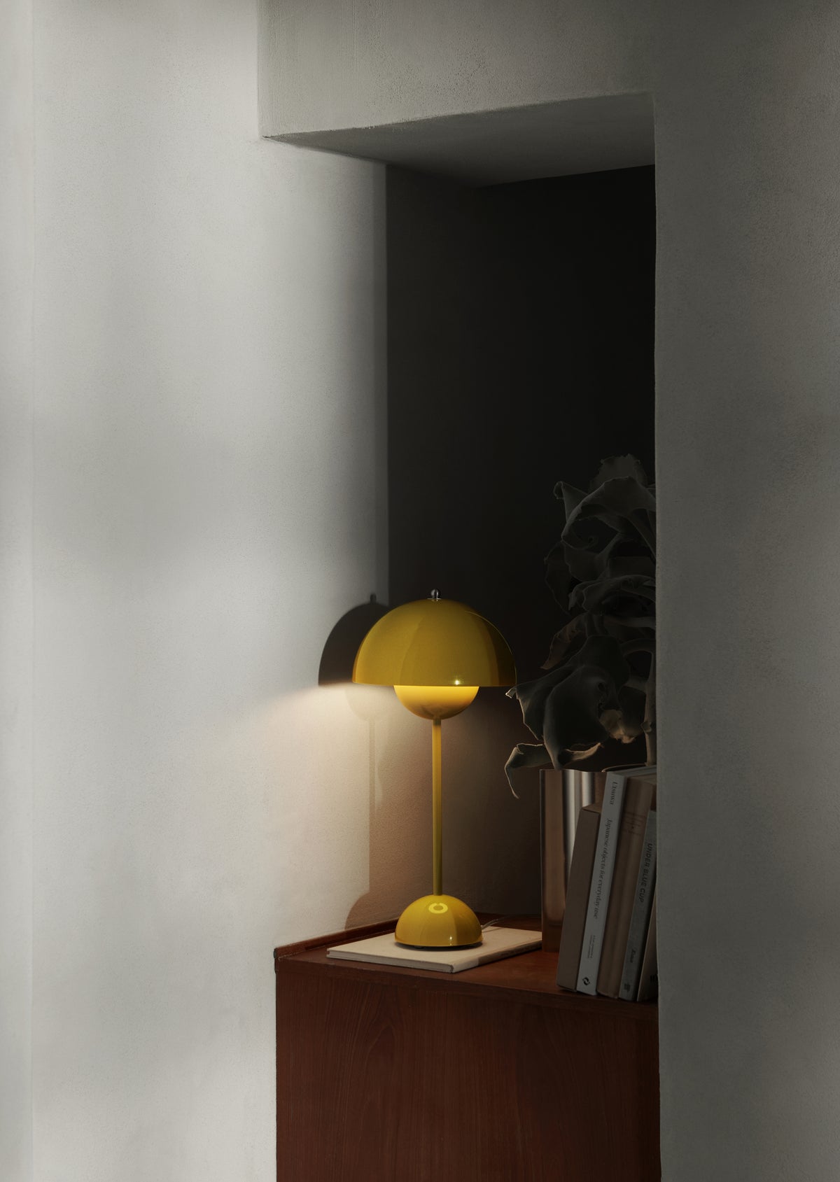 Lampa stołowa FLOWERPOT VP3 musztardowy