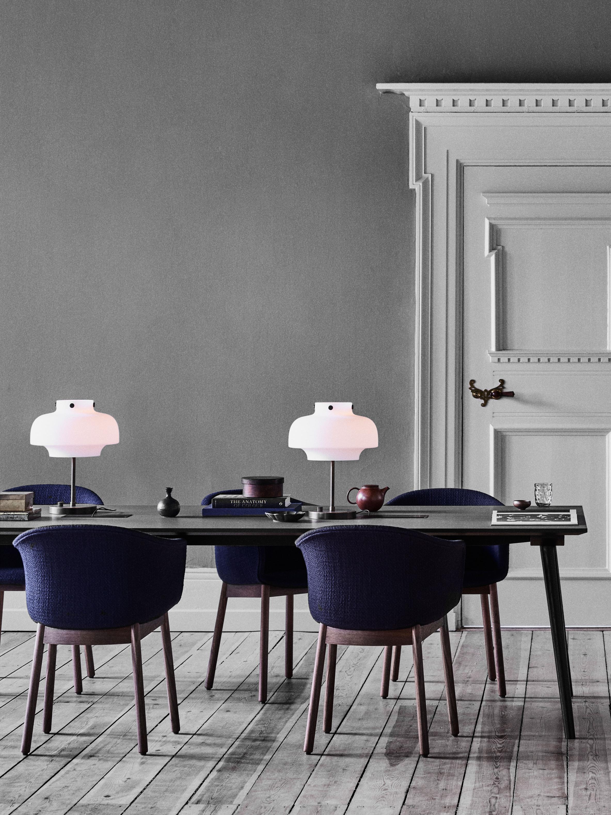 Lampa stołowa COPENHAGEN SC13 opalowy klosz z brązowioną mosiężną podstawą