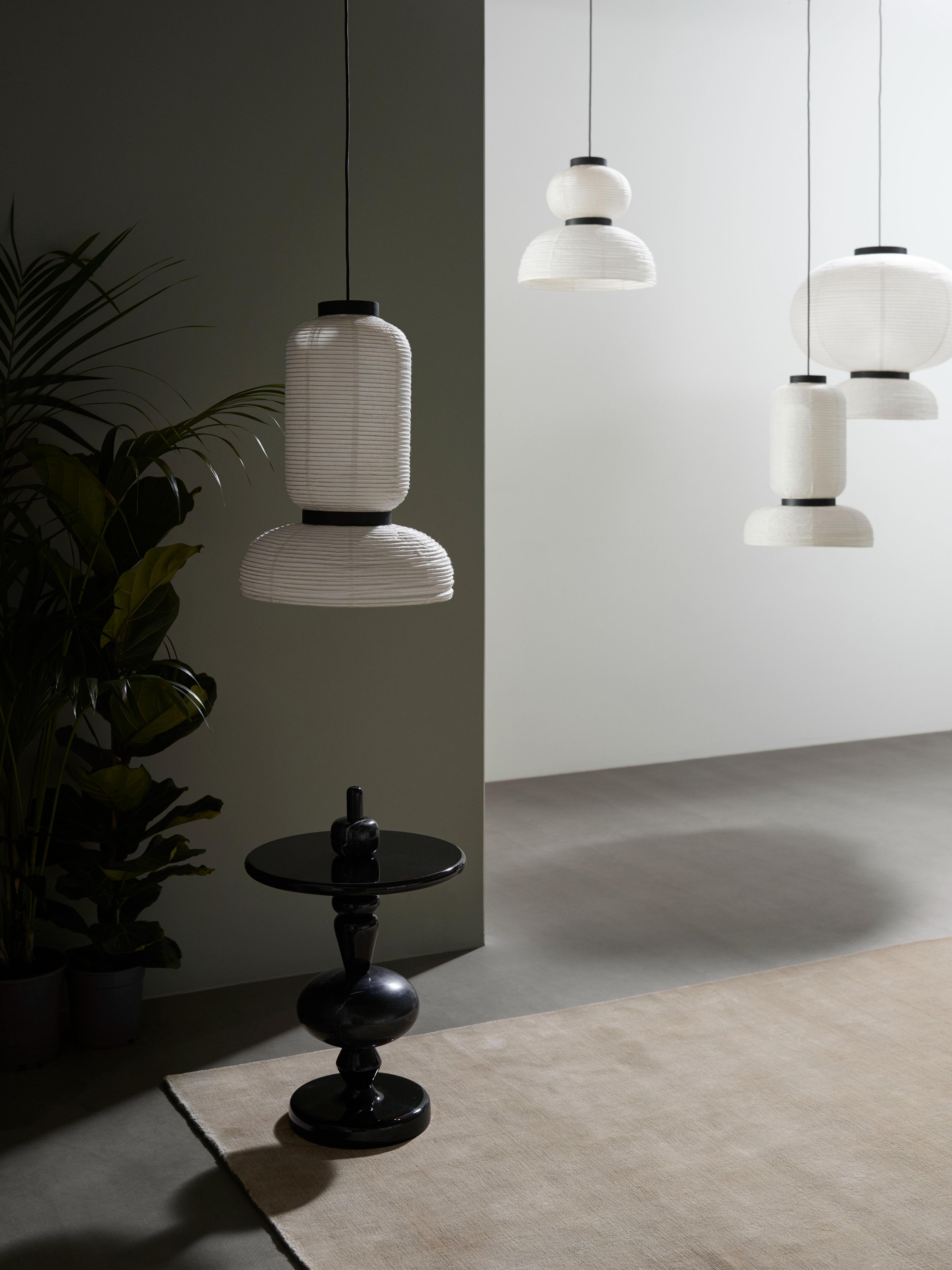 Lampa wisząca FORMAKAMI JH4 biały papierowy klosz z czarnym dębowym wykończeniem