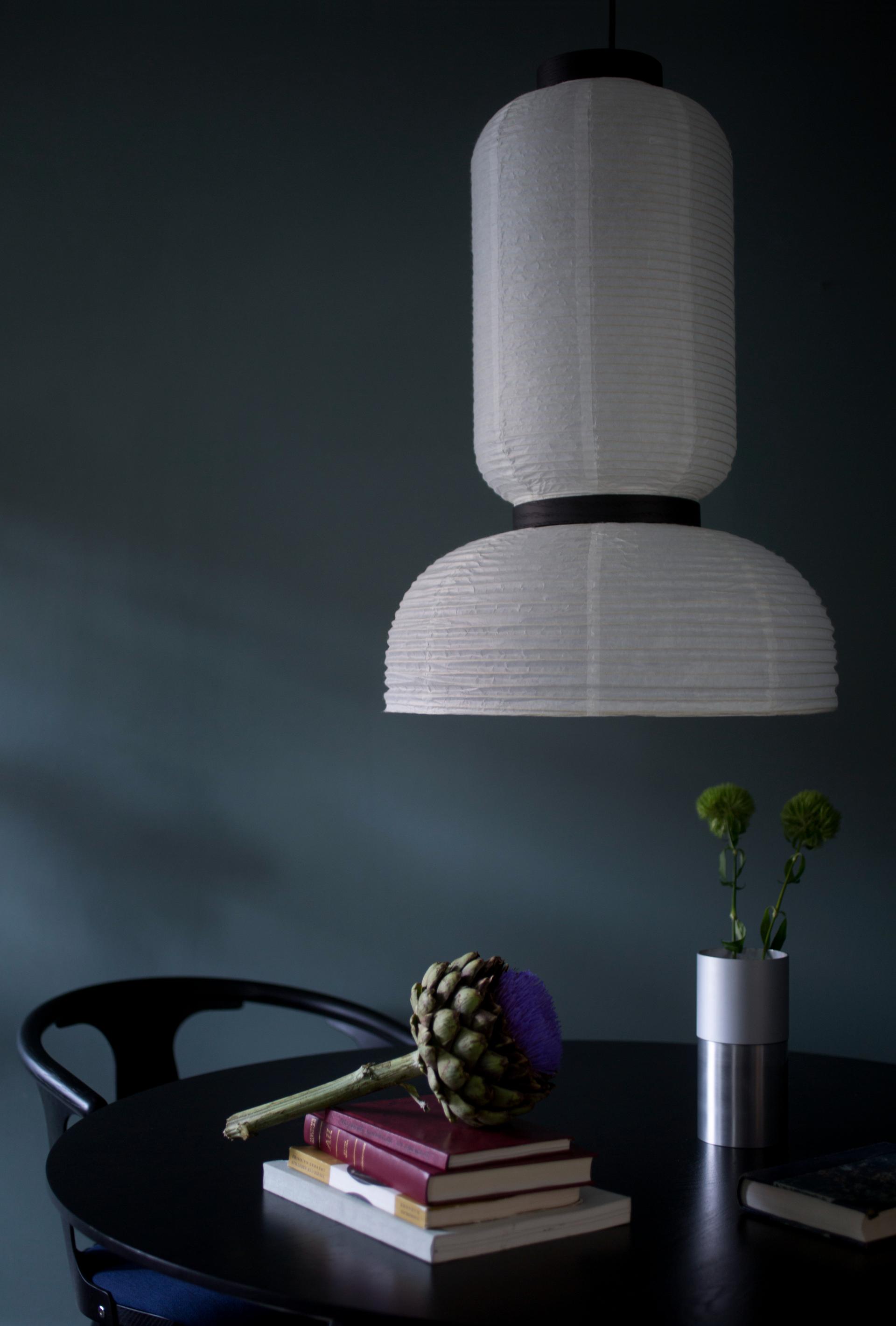 Lampa wisząca FORMAKAMI JH3 biały papierowy klosz z czarnym dębowym wykończeniem