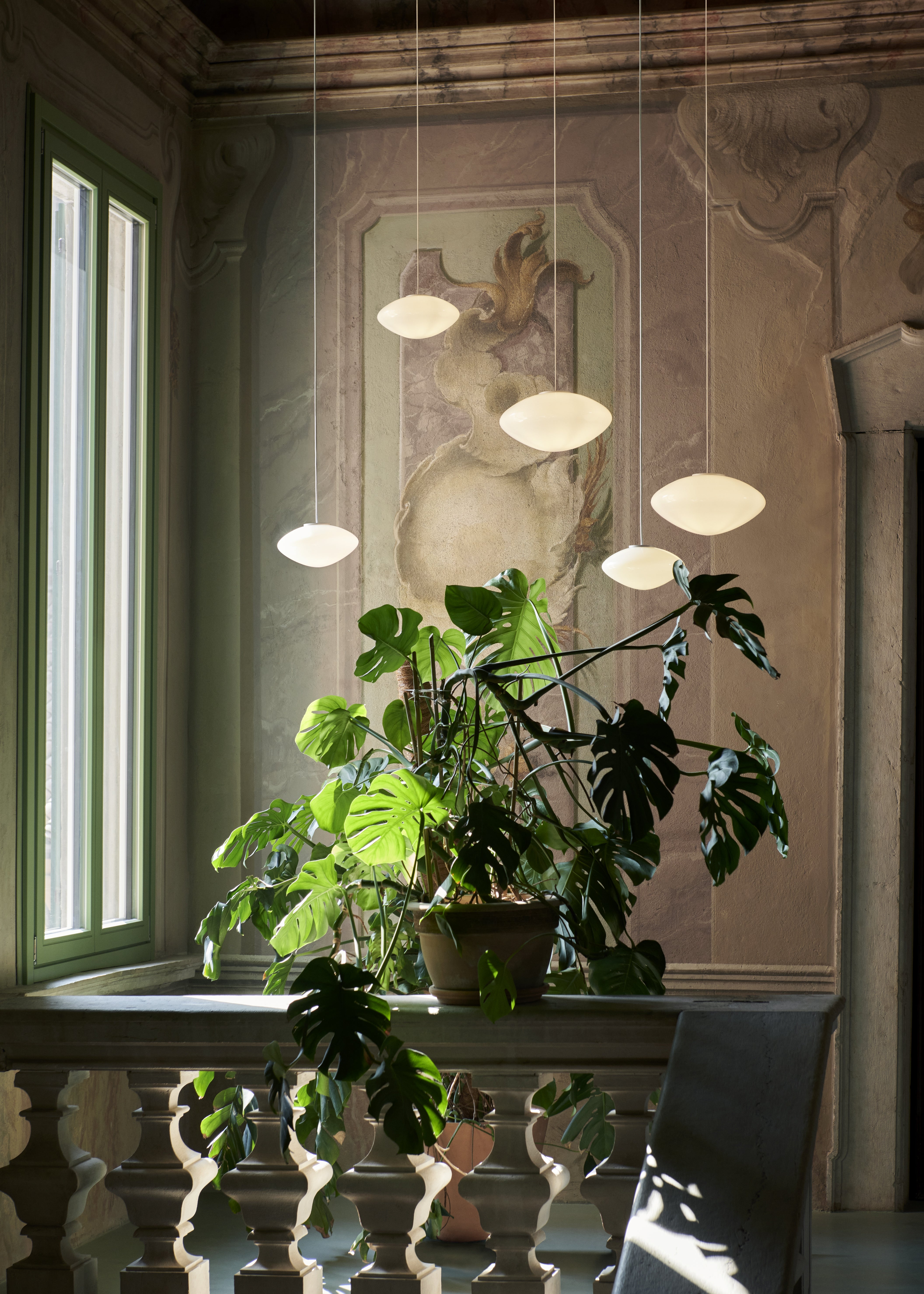 Lampa wisząca MIST opalowy klosz