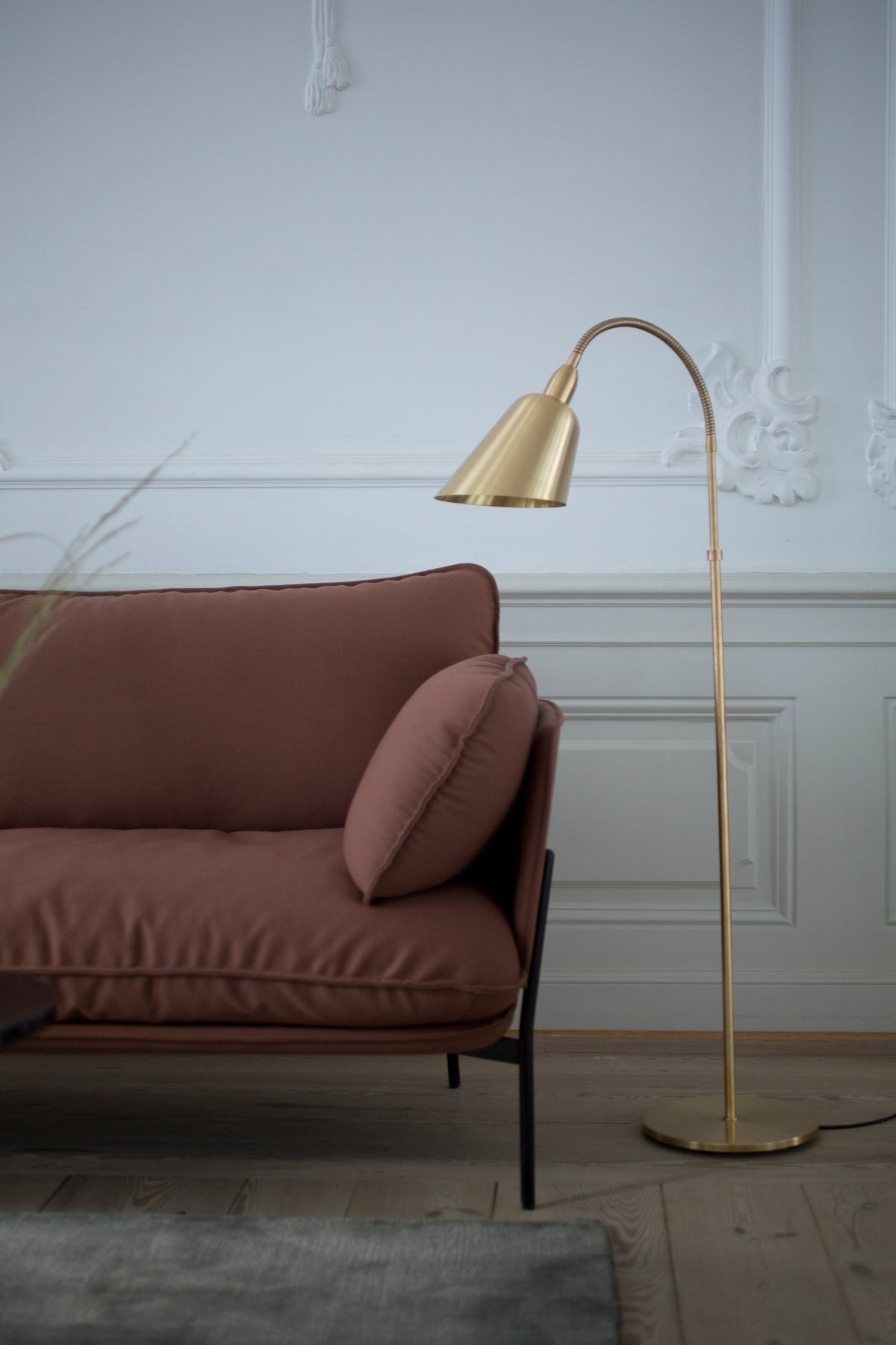 Sofa 3-osobowa CLOUD LN3.2 tapicerowana z czarną podstawą