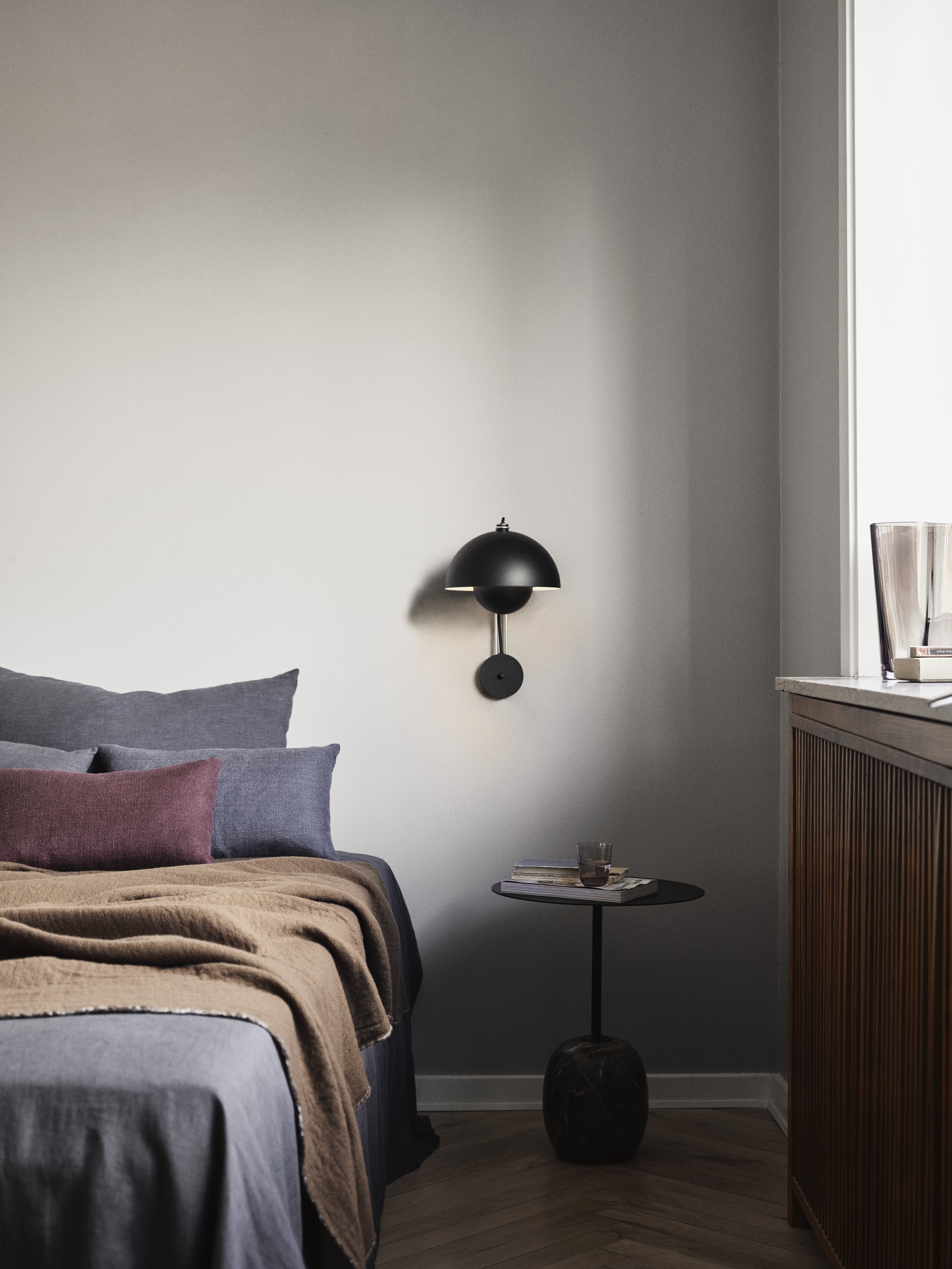 Lampa ścienna FLOWERPOT VP8 matowy czarny