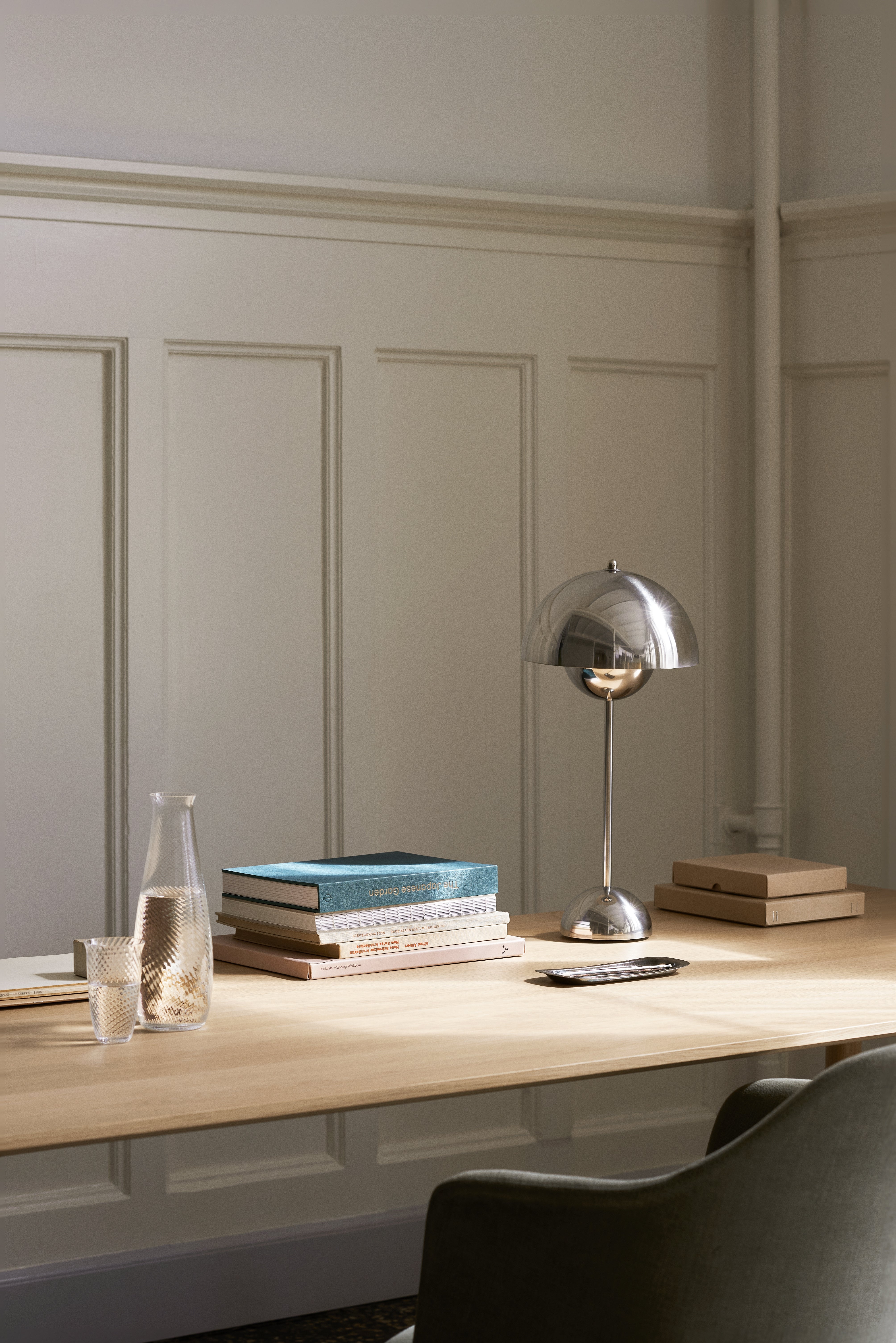 Lampa stołowa FLOWERPOT VP3 chromowany