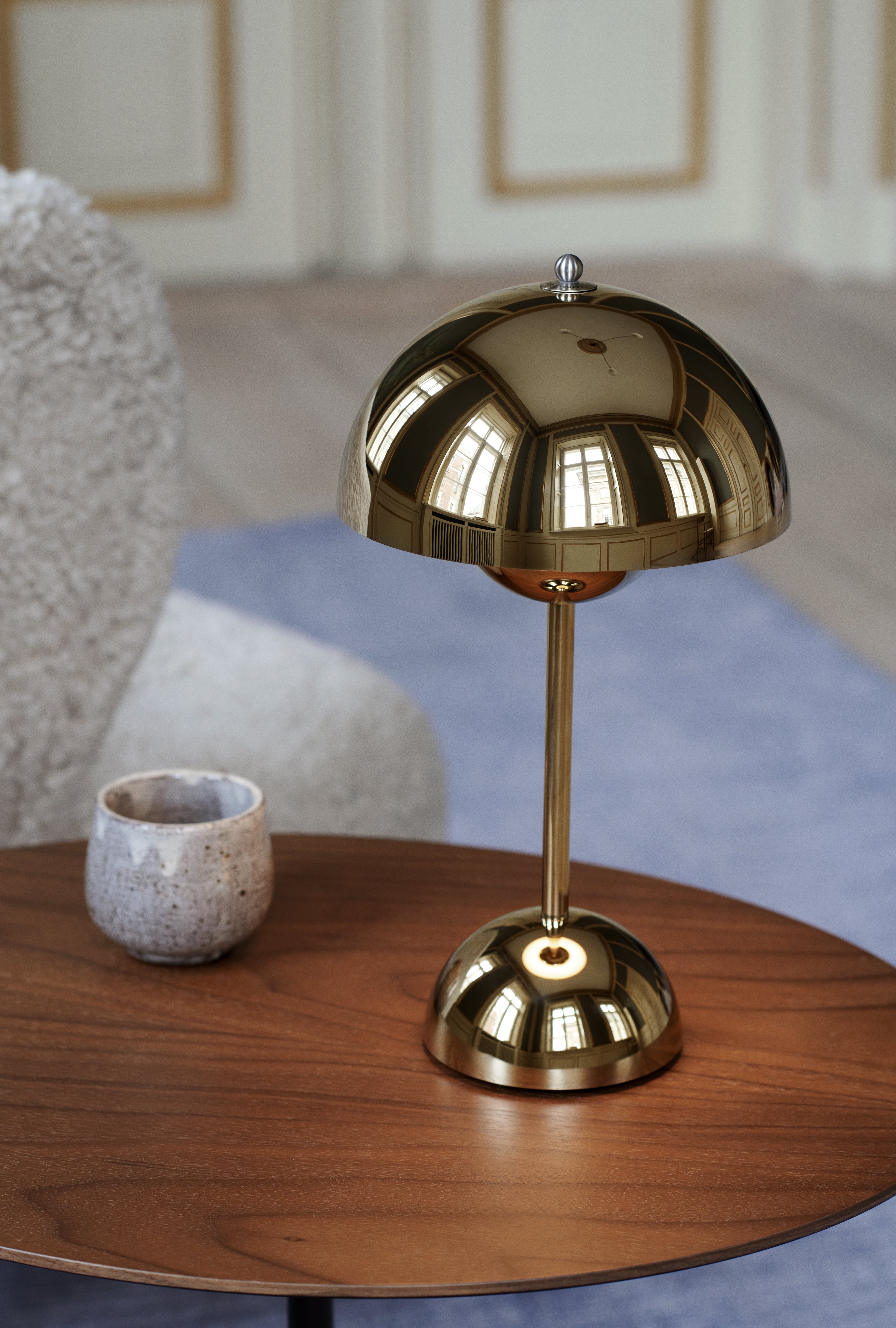Lampa przenośna FLOWERPOT VP9 mosiężny