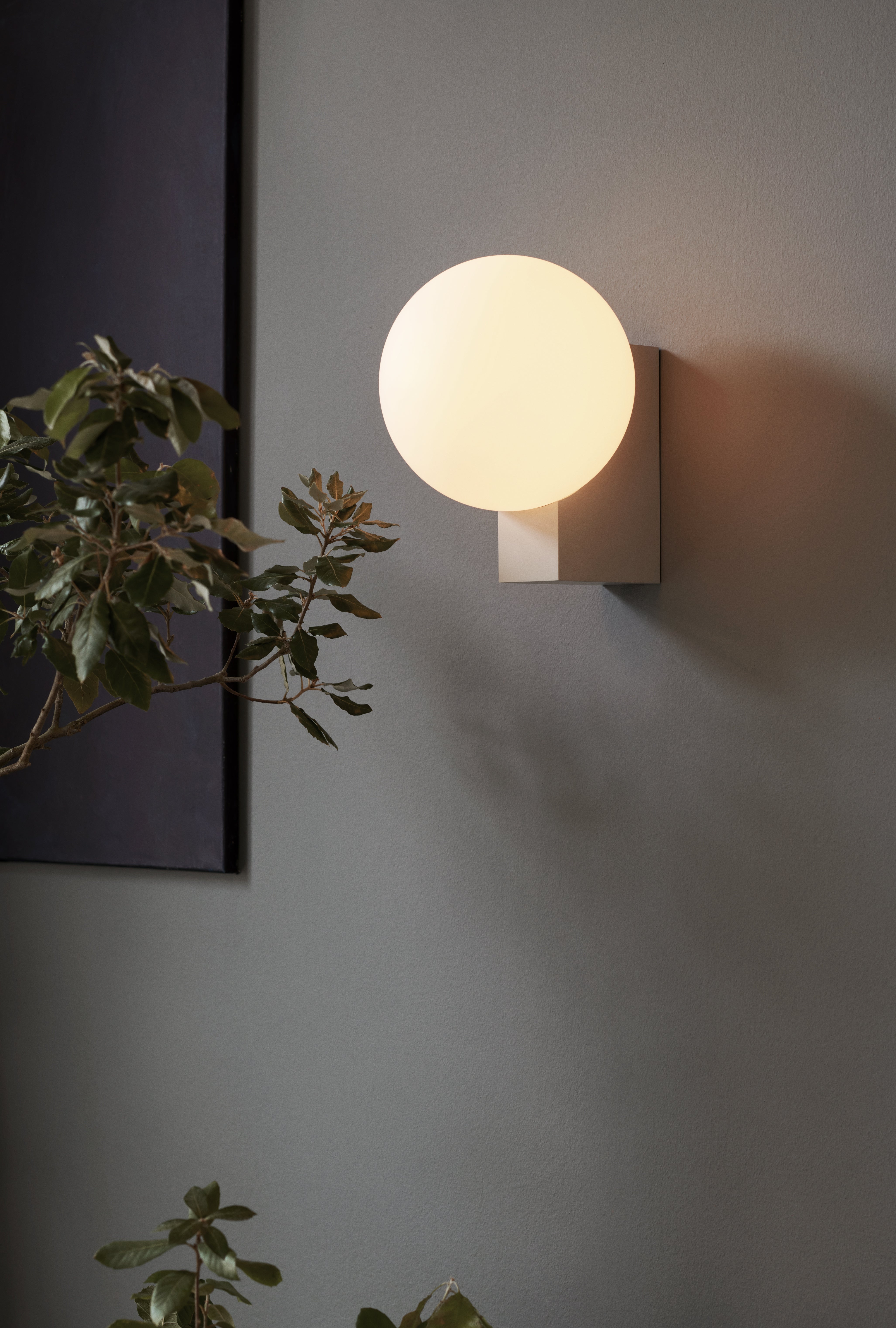 Lampa ścienna JOURNEY SH2 szklany klosz z szarą podstawą