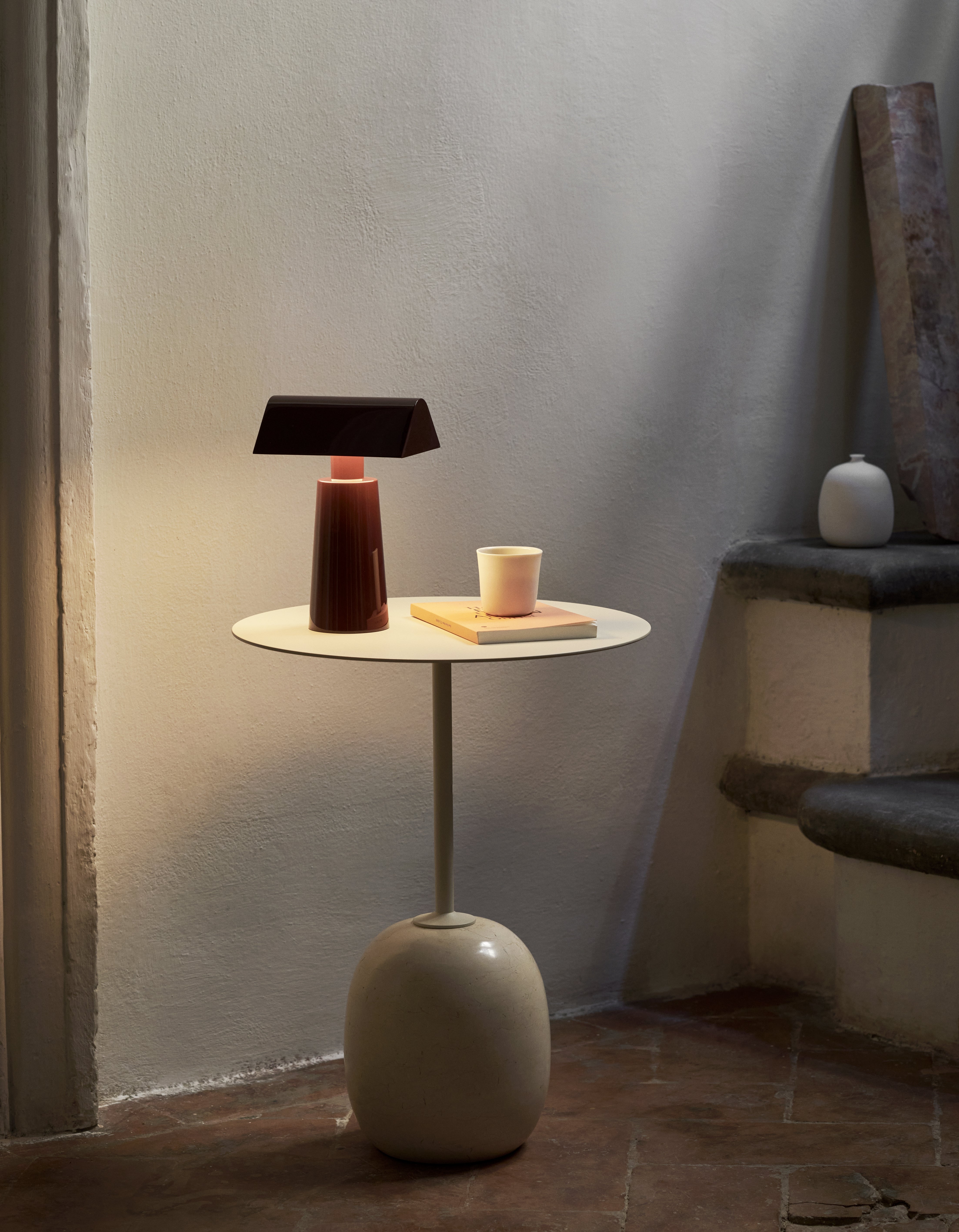 Lampa przenośna CARET MF1 bordowy