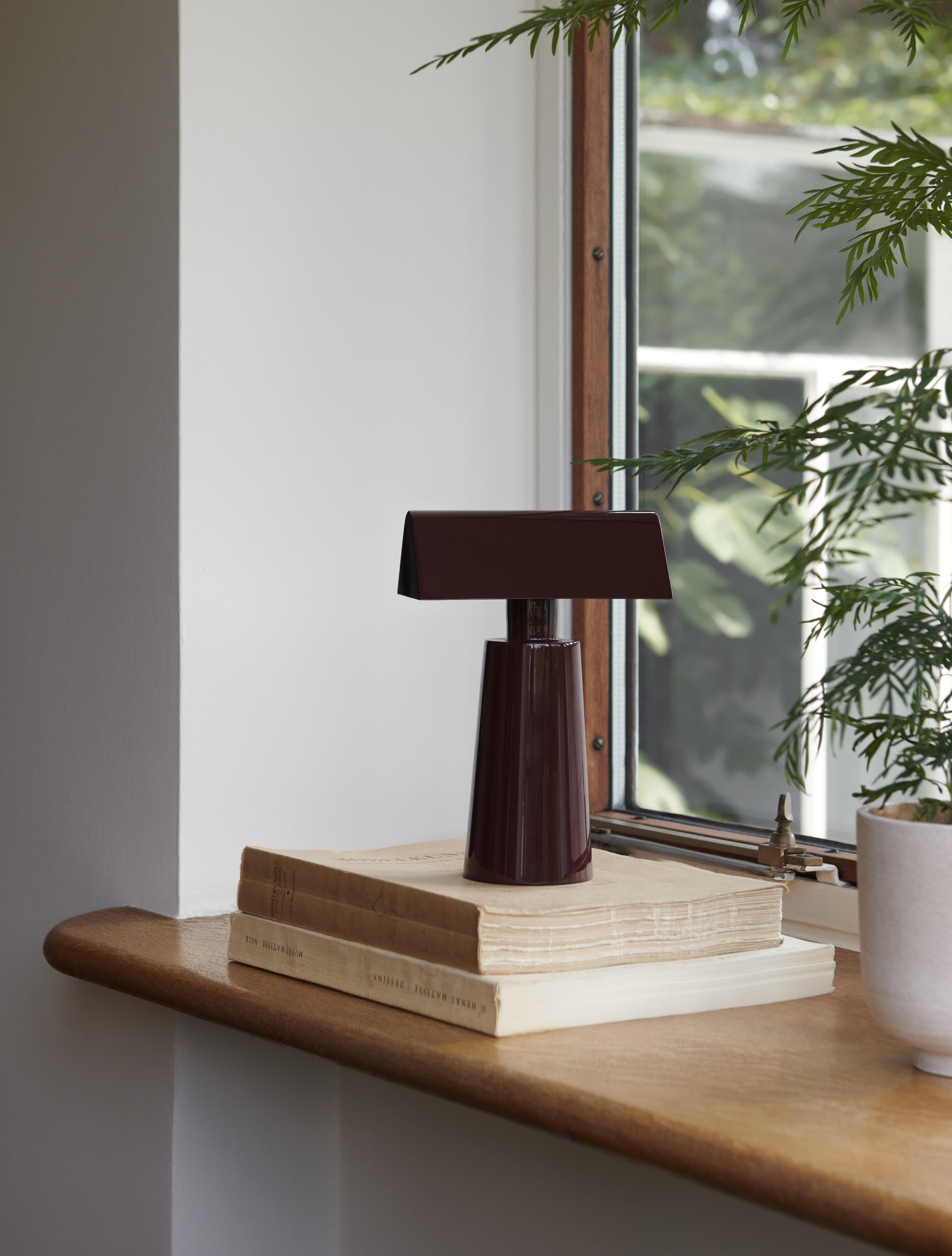 Lampa przenośna CARET MF1 bordowy