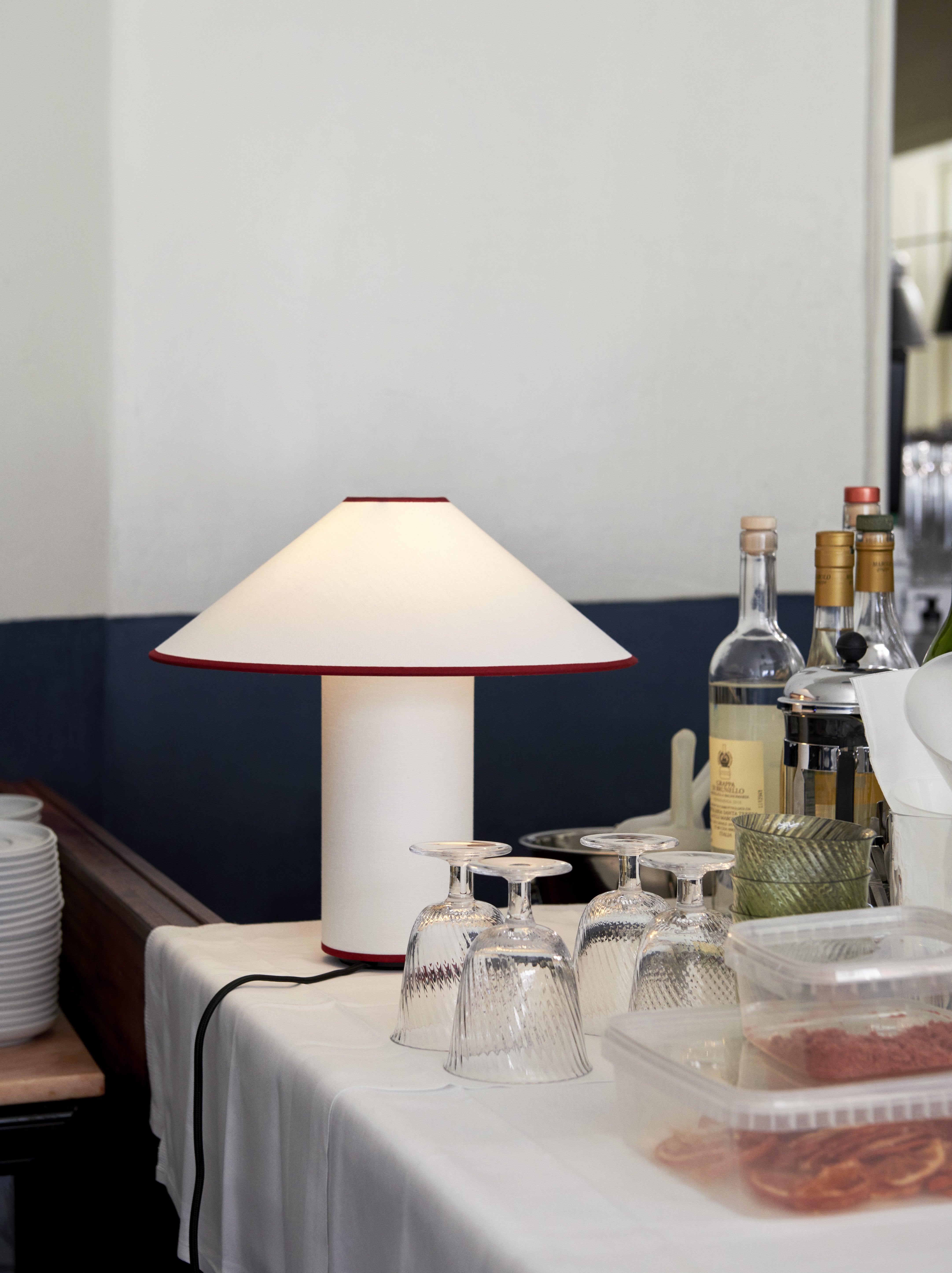 Lampa stołowa COLETTE ATD6 biały z czerwonym wykończeniem