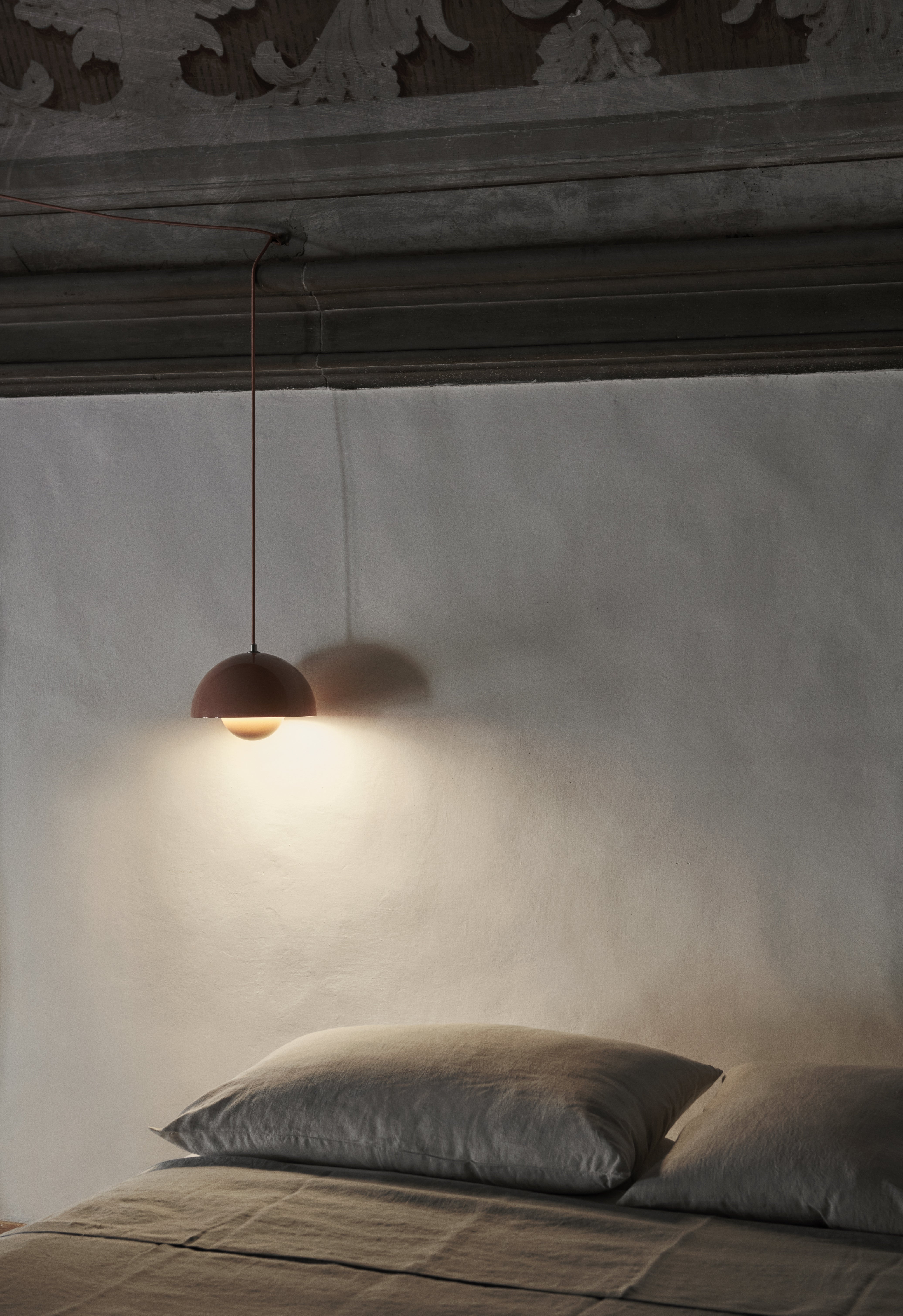 Lampa wisząca FLOWERPOT winny czerwony