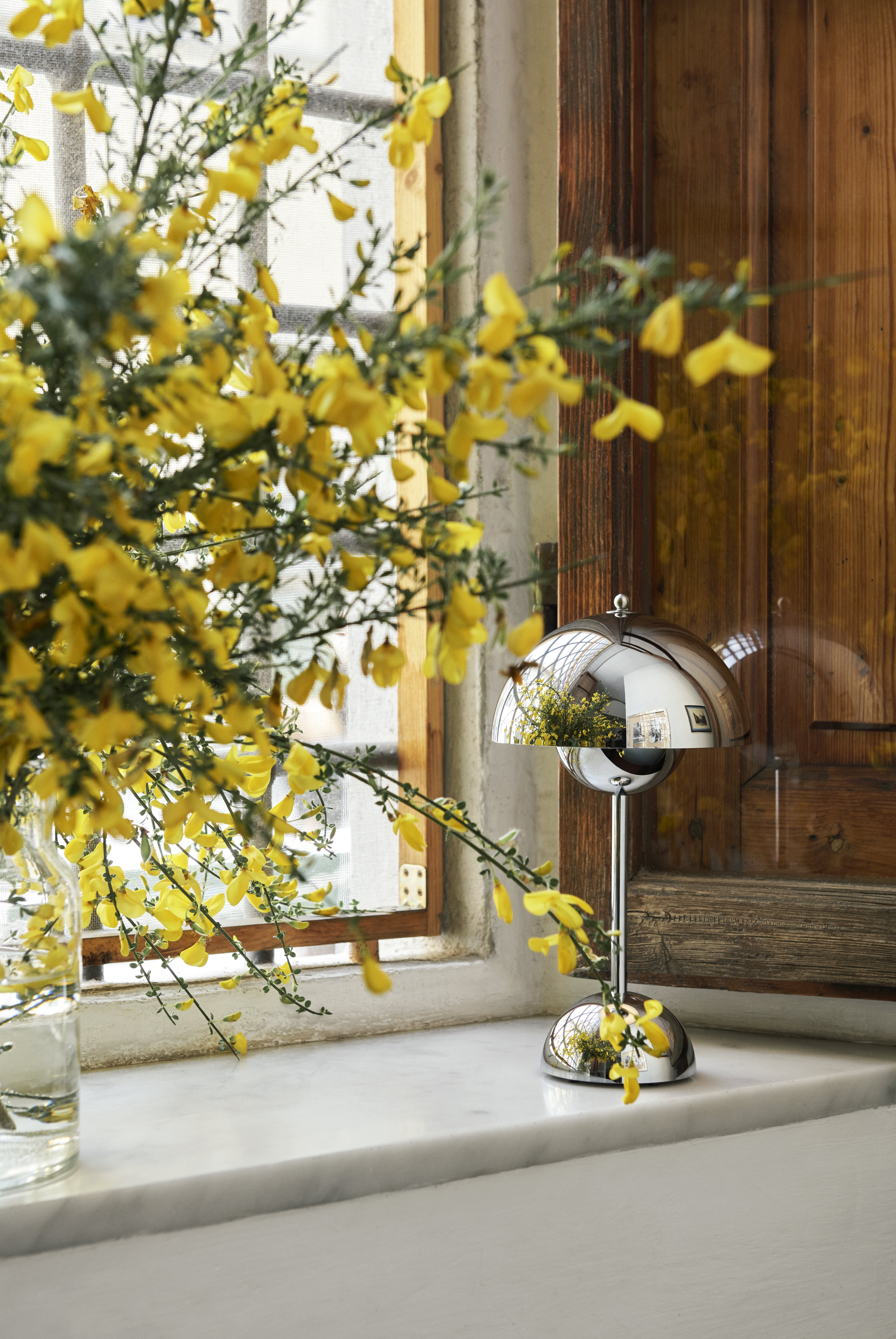Lampa przenośna FLOWERPOT VP9 chromowany