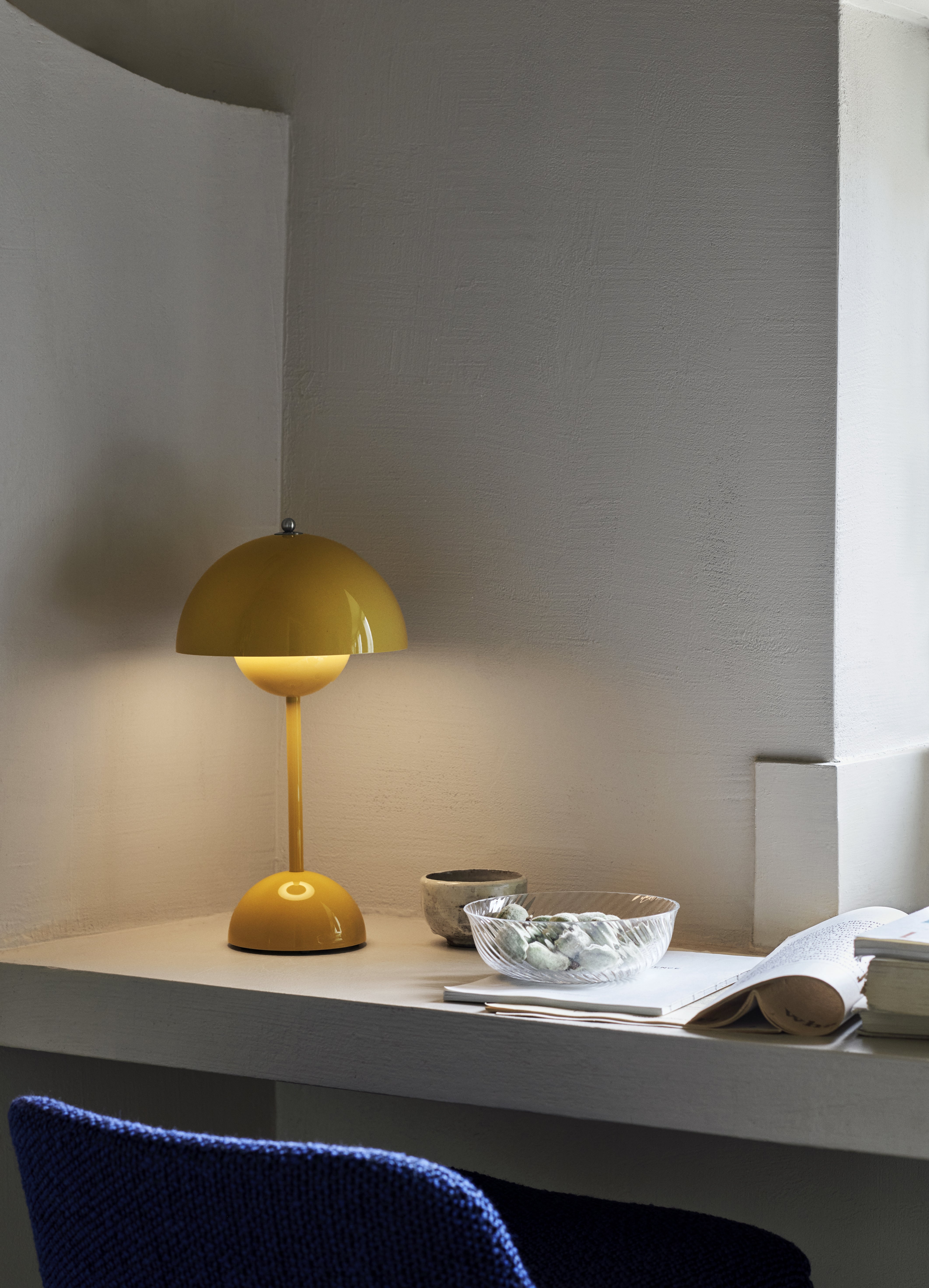 Lampa przenośna FLOWERPOT VP9 musztardowy