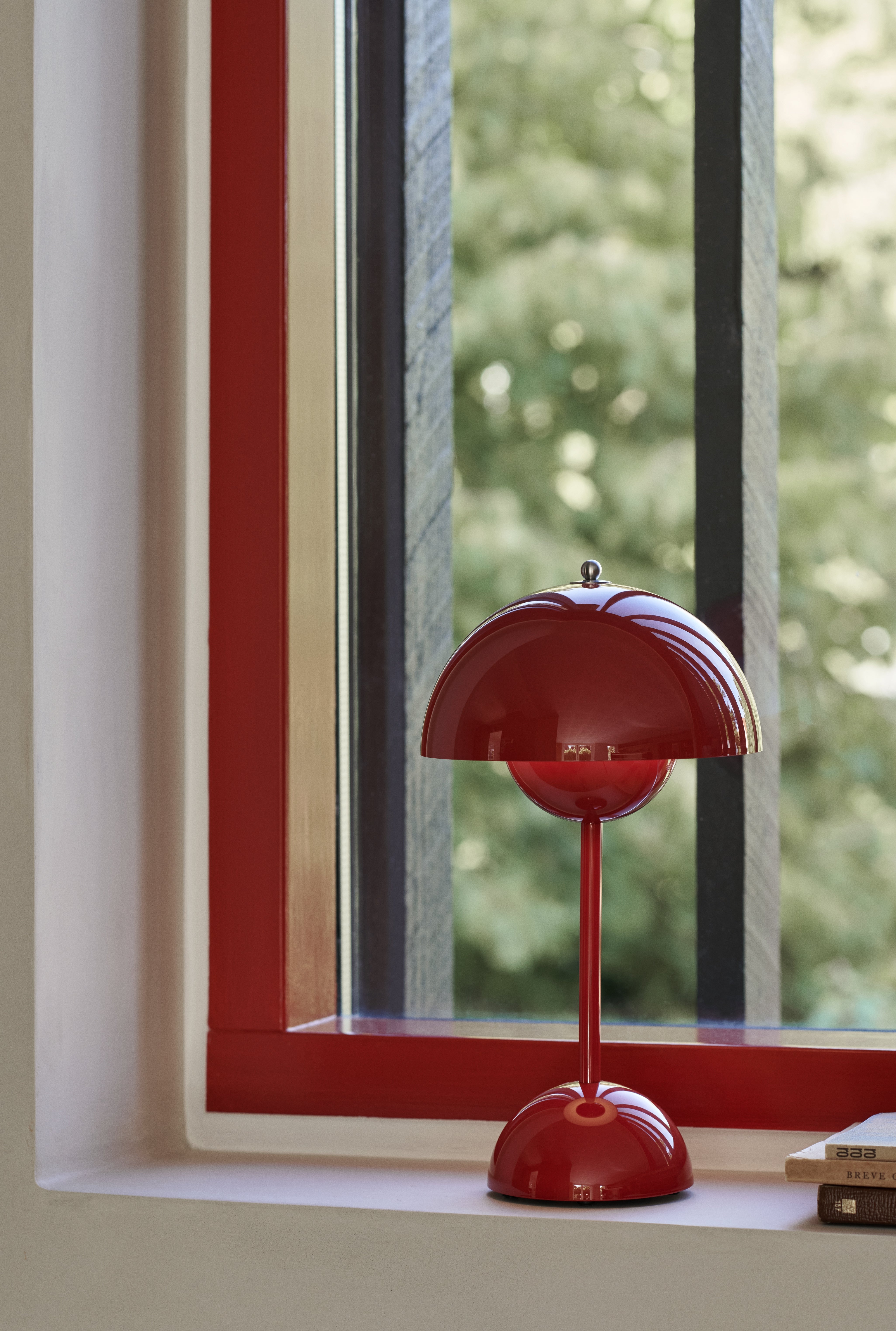 Lampa przenośna FLOWERPOT VP9 winny