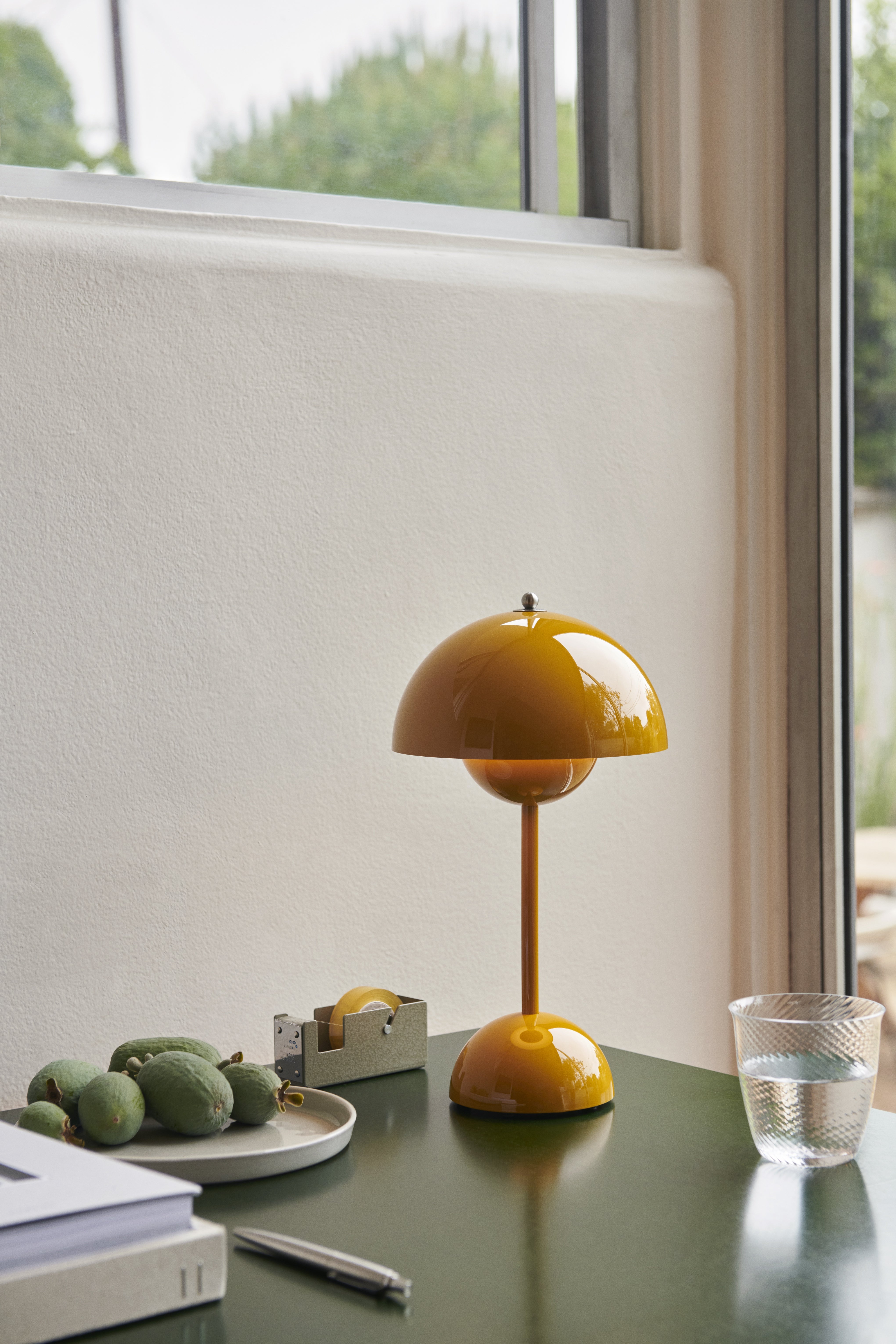 Lampa przenośna FLOWERPOT VP9 musztardowy