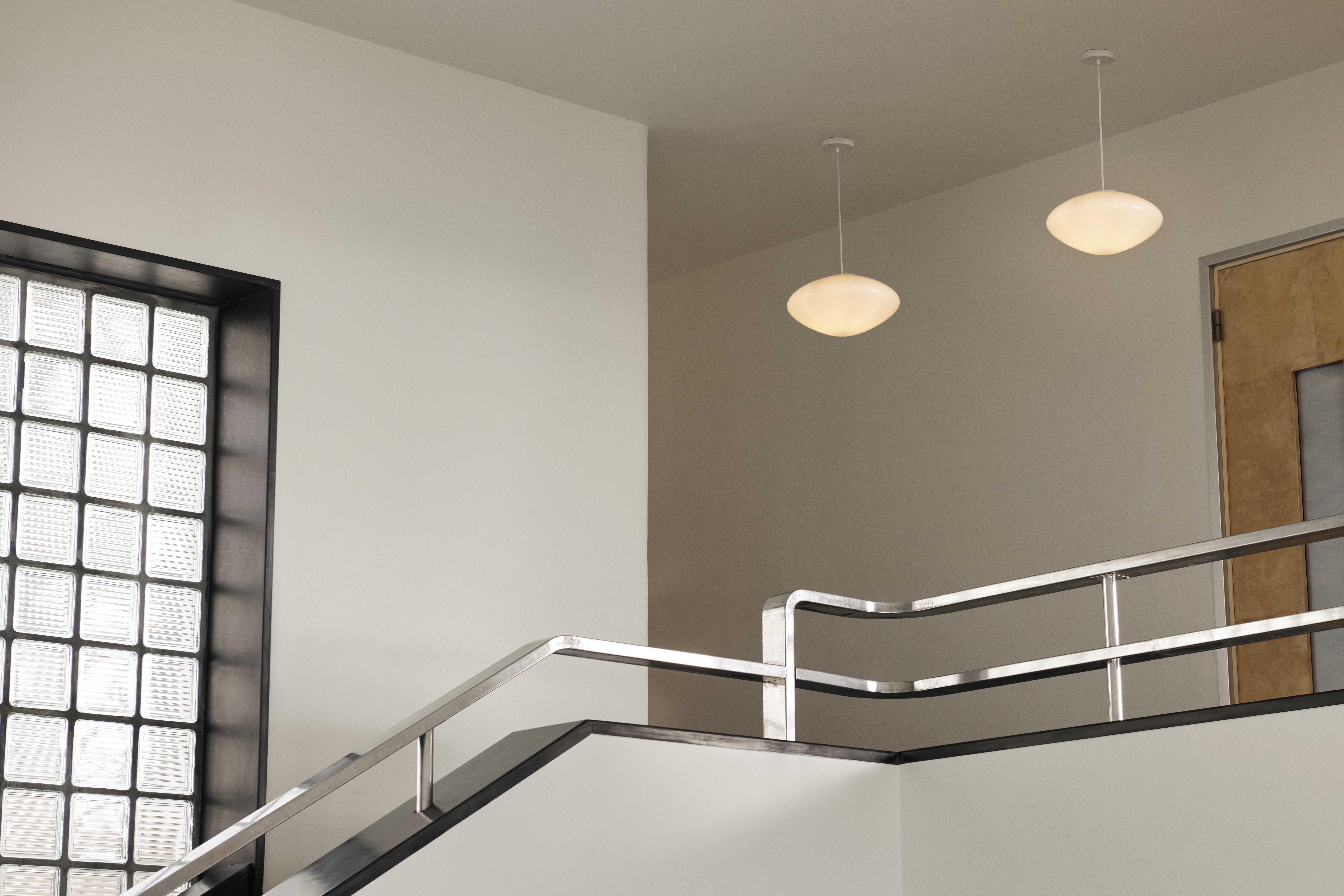 Lampa wisząca MIST opalowy klosz