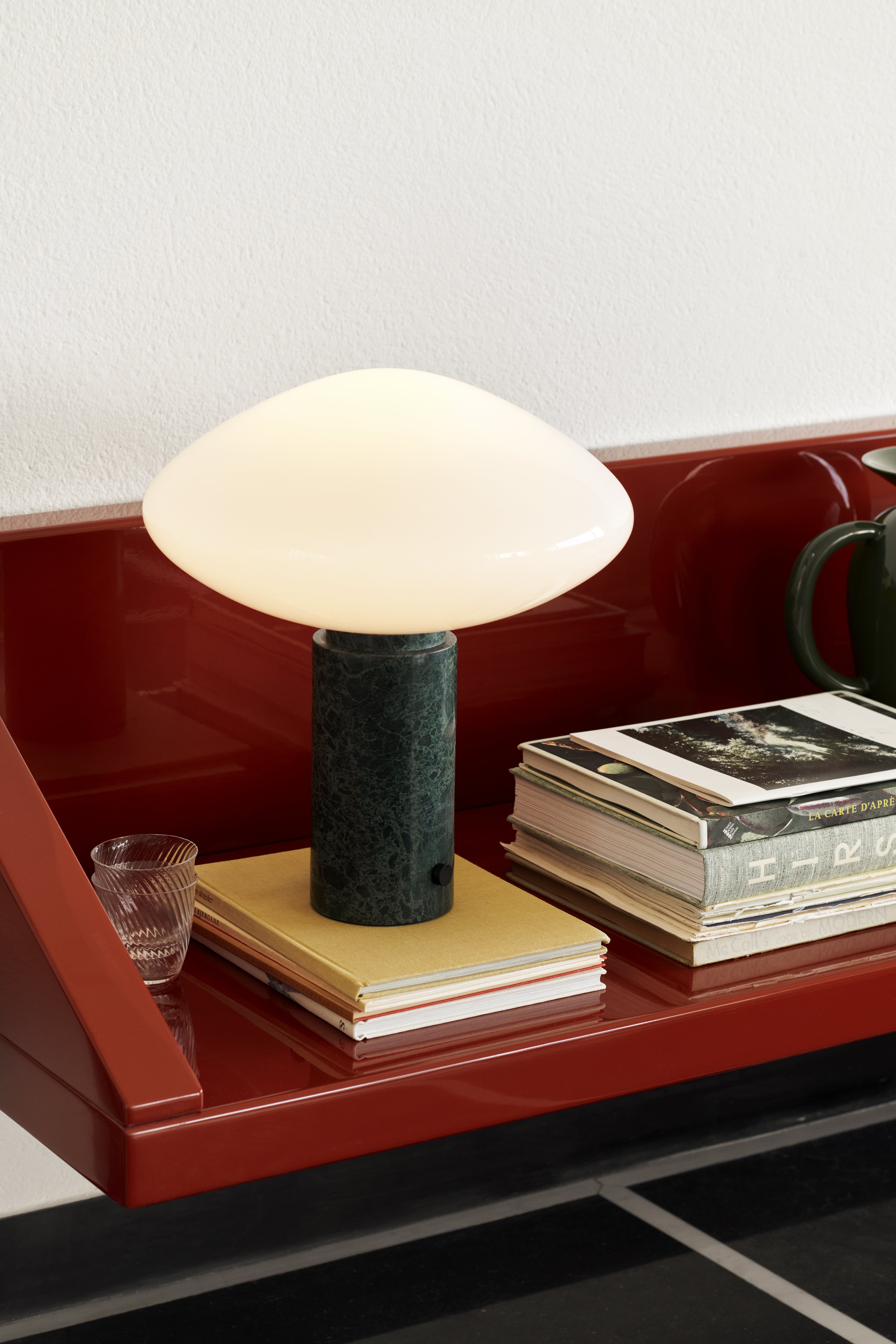 Lampa stołowa MIST AP17 szklany klosz z zieloną marmurową podstawą