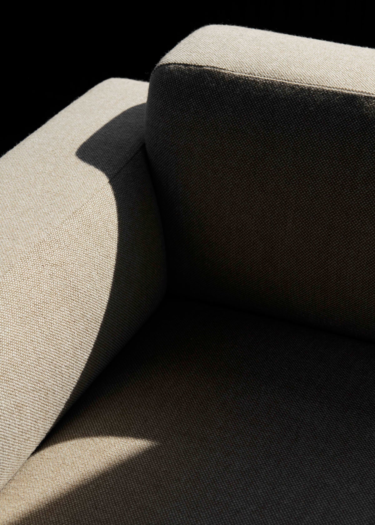 Sofa 3-osobowa DEVELIUS MELLOW tapicerowana