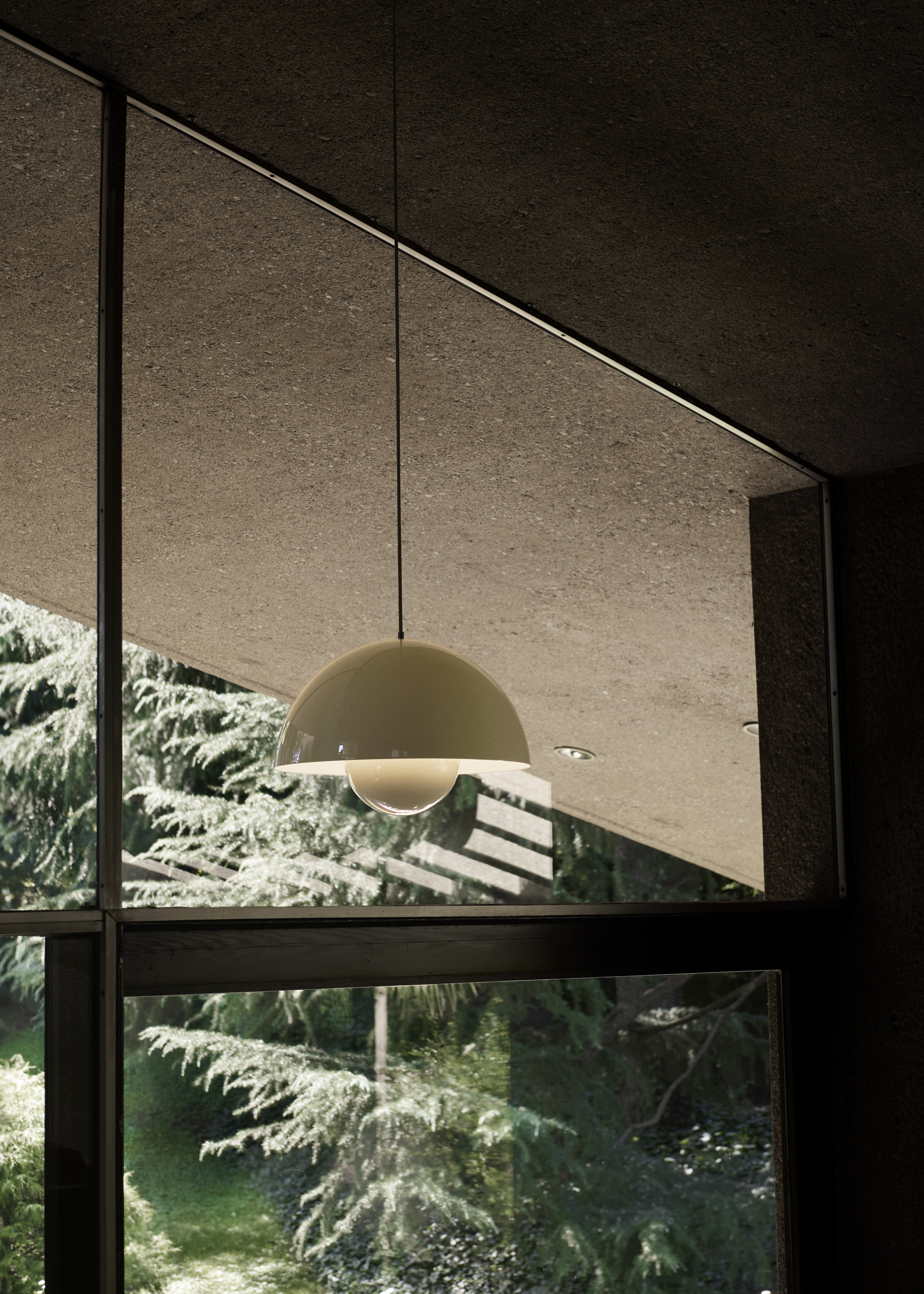 Lampa wisząca FLOWERPOT kość słoniowa