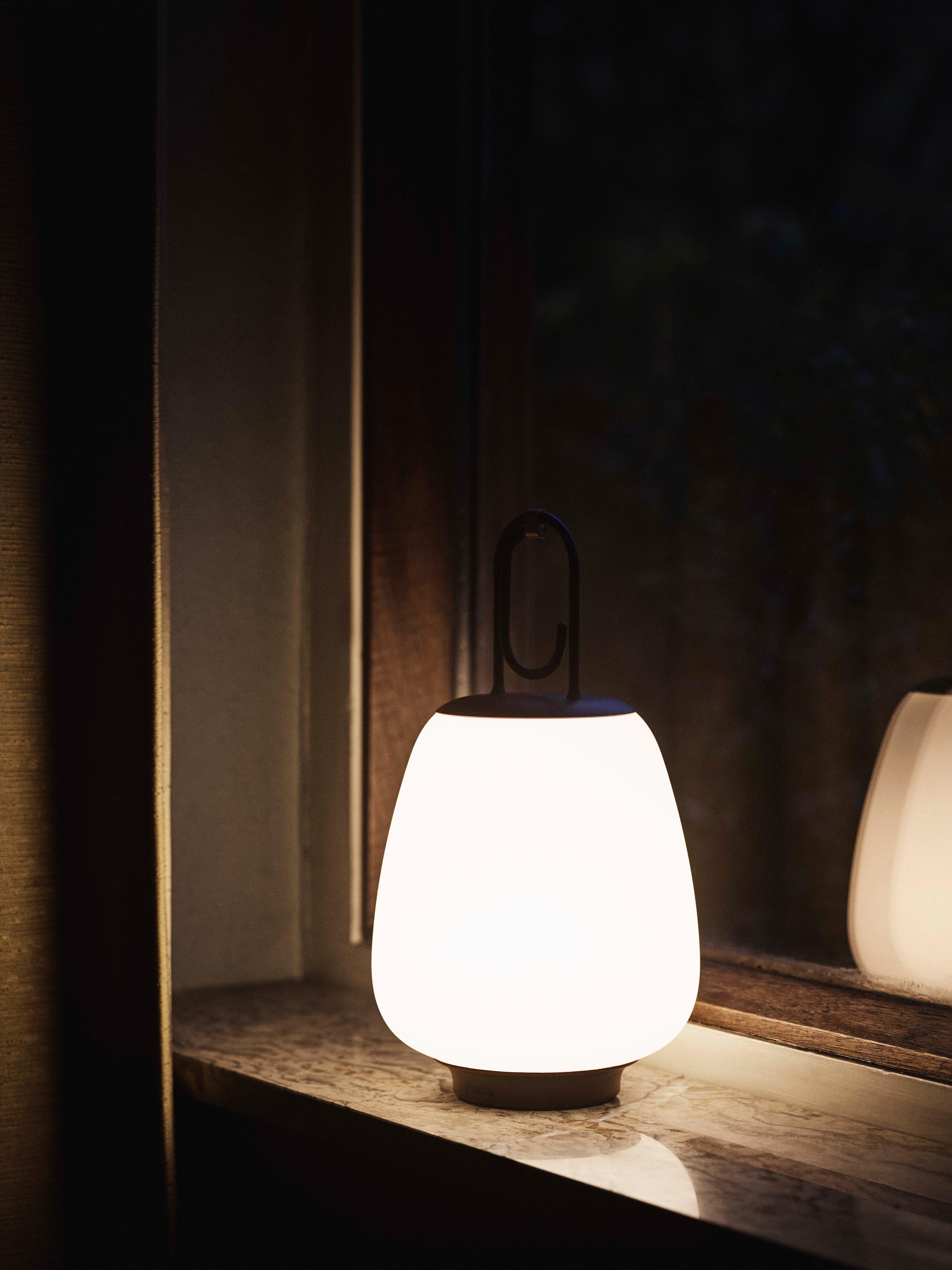 Lampa przenośna zewnętrzna LUCCA SC51 biały z czarnym wykończeniem