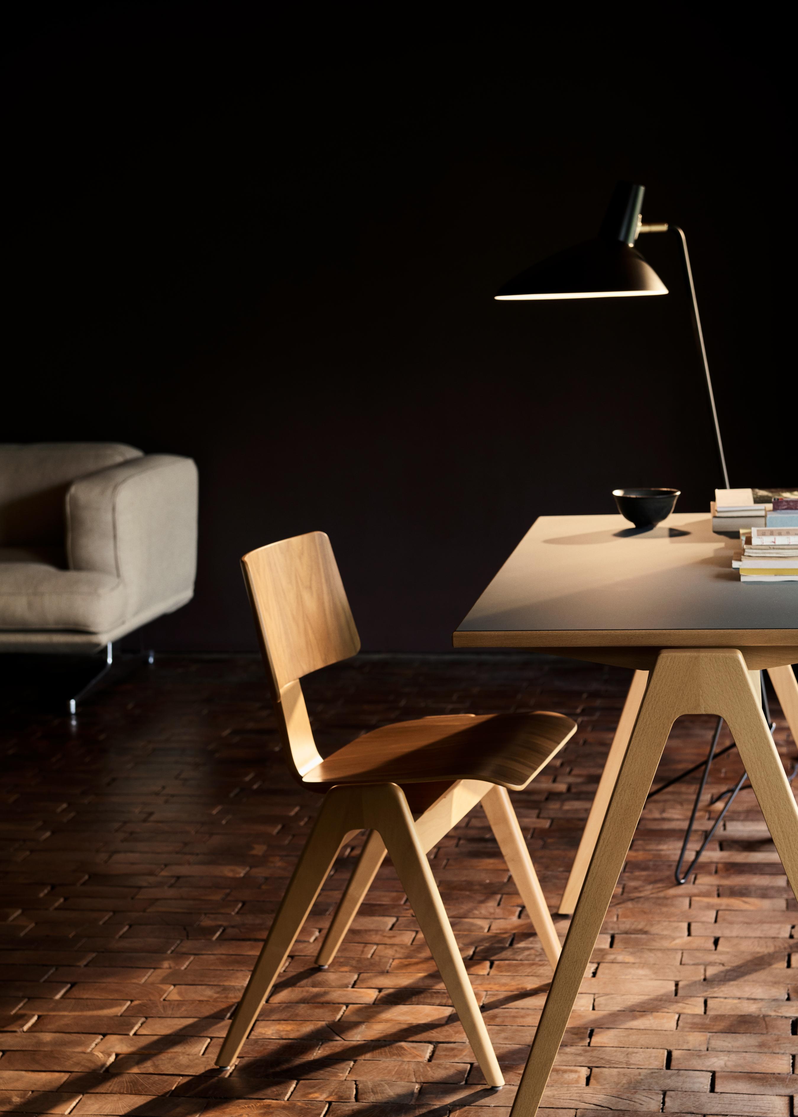 Stół DAYSTAK RD2 drewno bukowe z laminowanym blatem