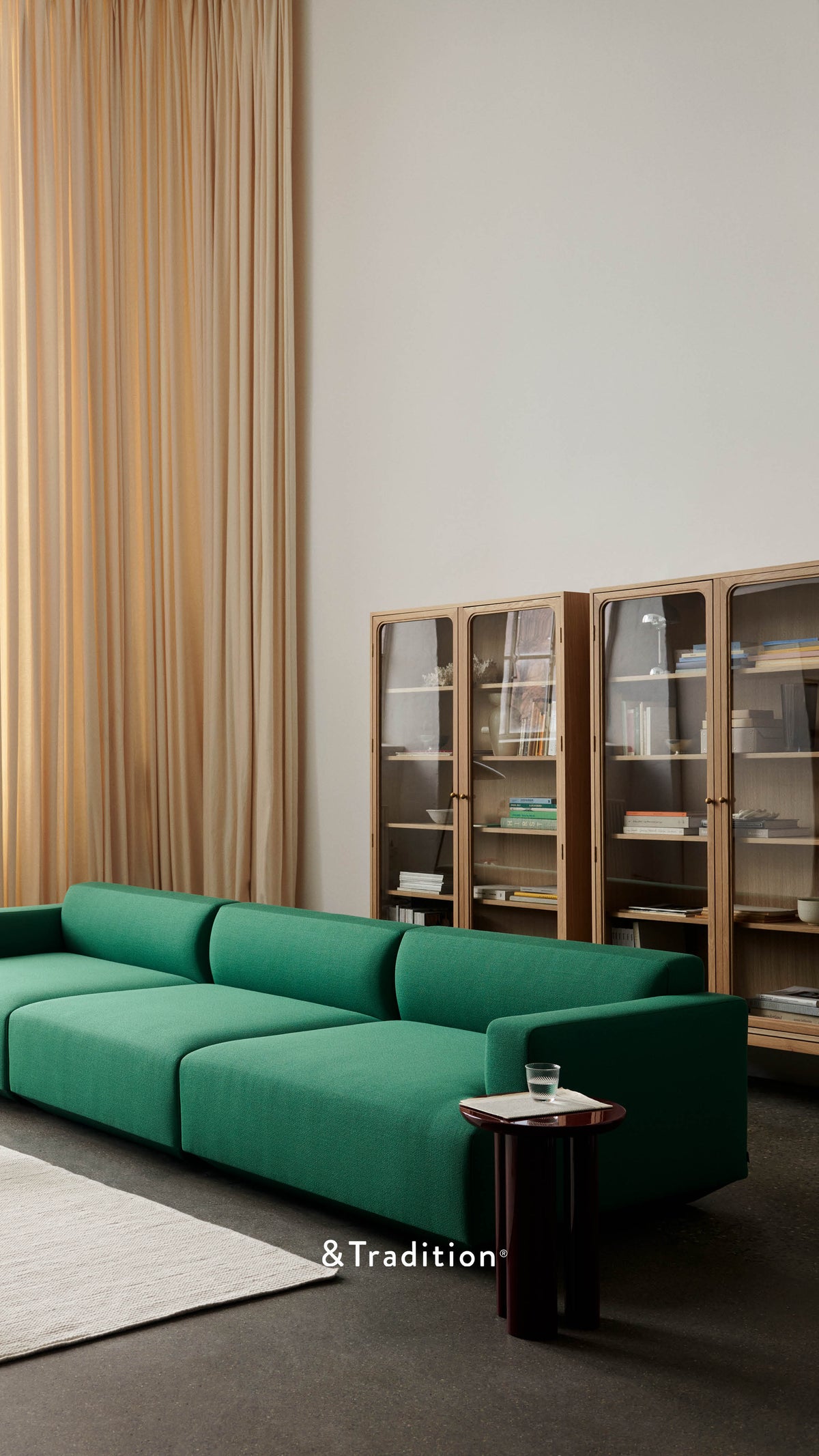 Witryna TRACE SC88 ciemny lakierowany dąb