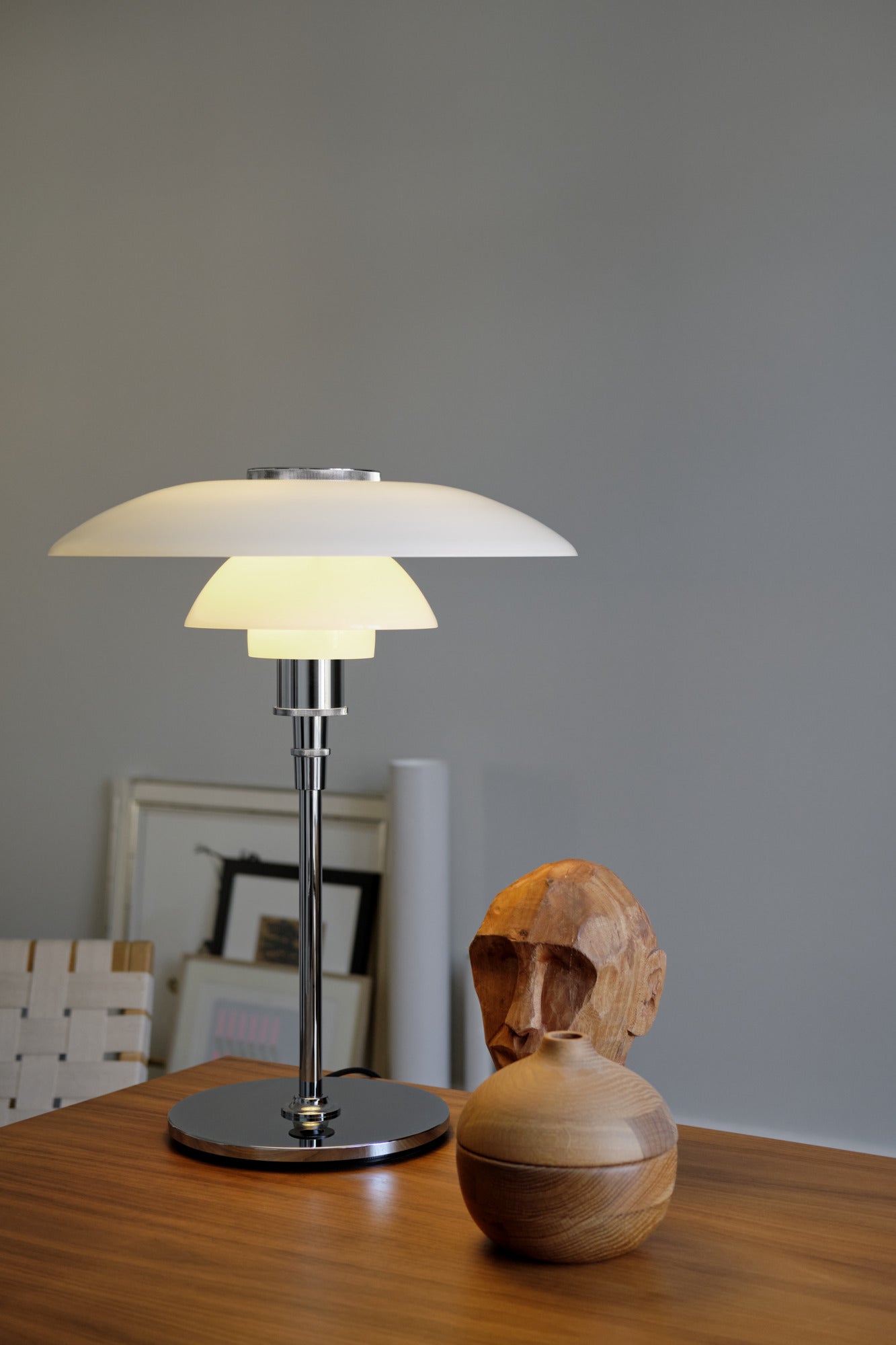 PH 4½-3½ Table Lamp white with chrome base