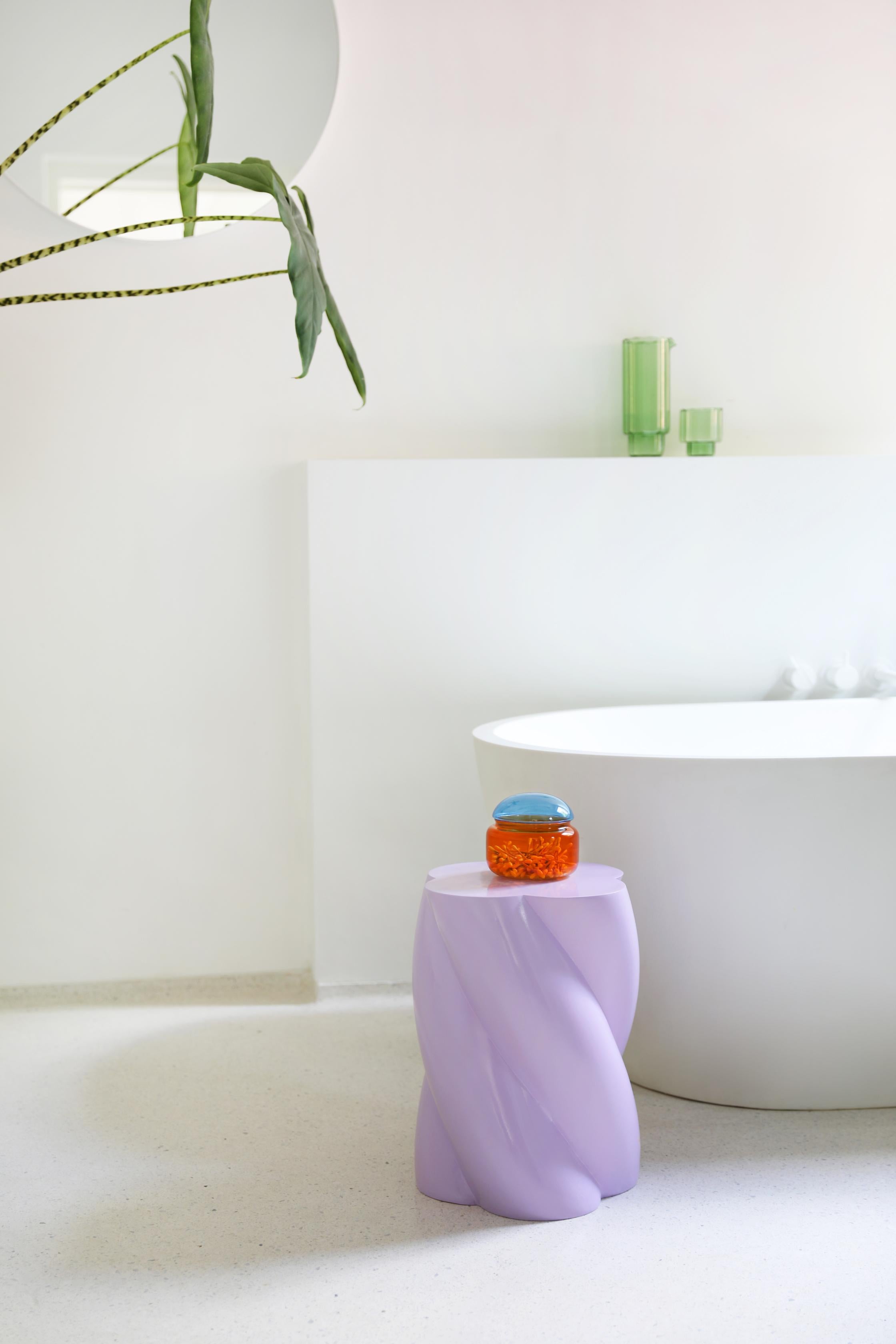 Stolik boczny MARSHMALLOW liliowy