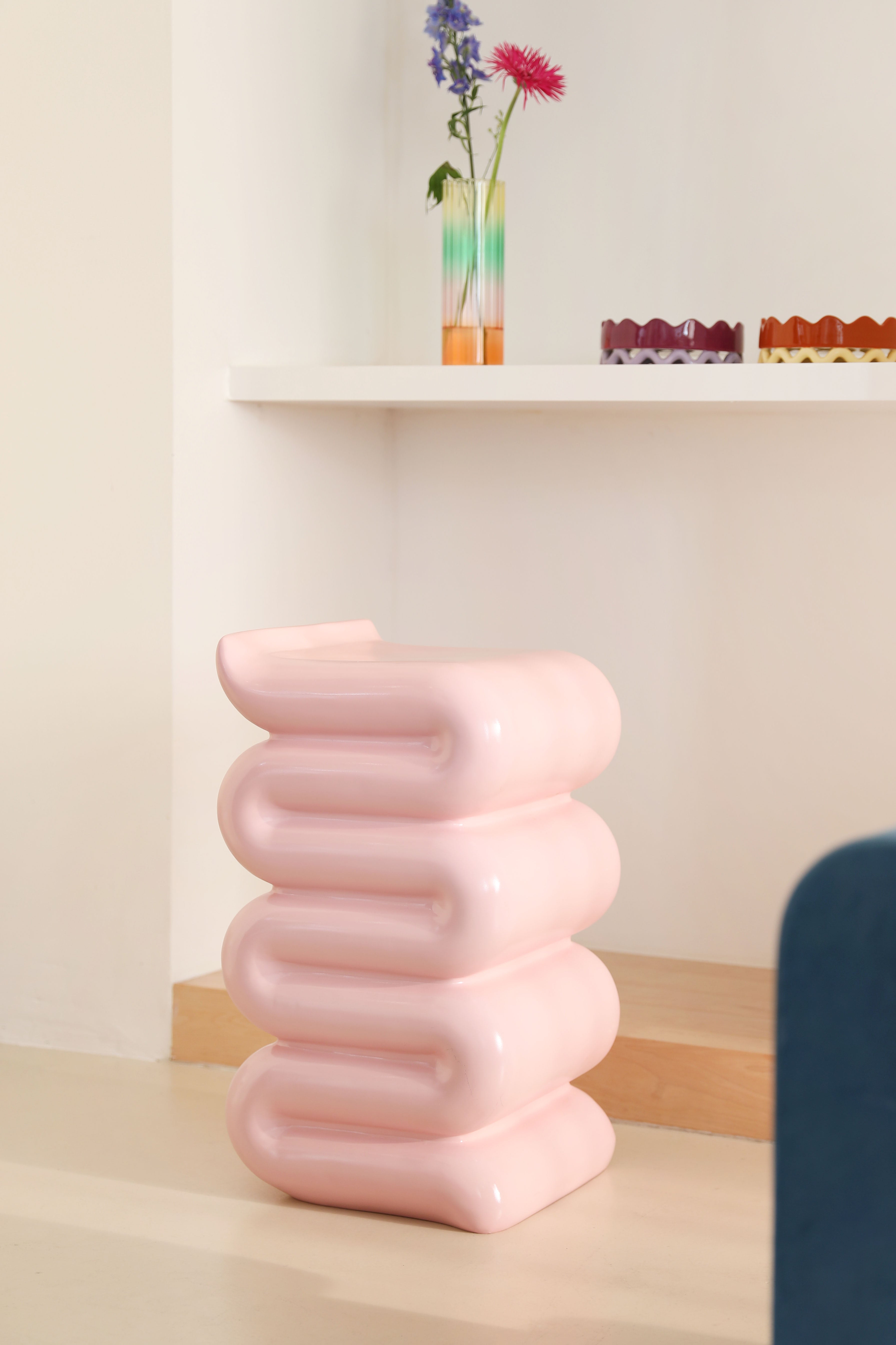 Stolik boczny WHIP różowy