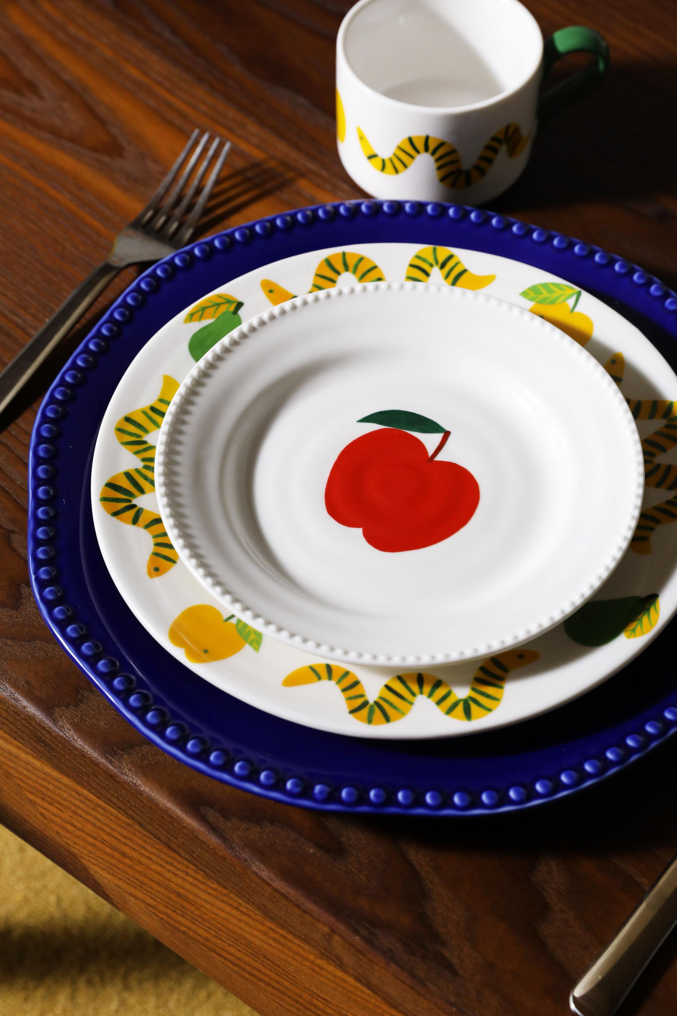 HAINES white dessert plate set with red and orange