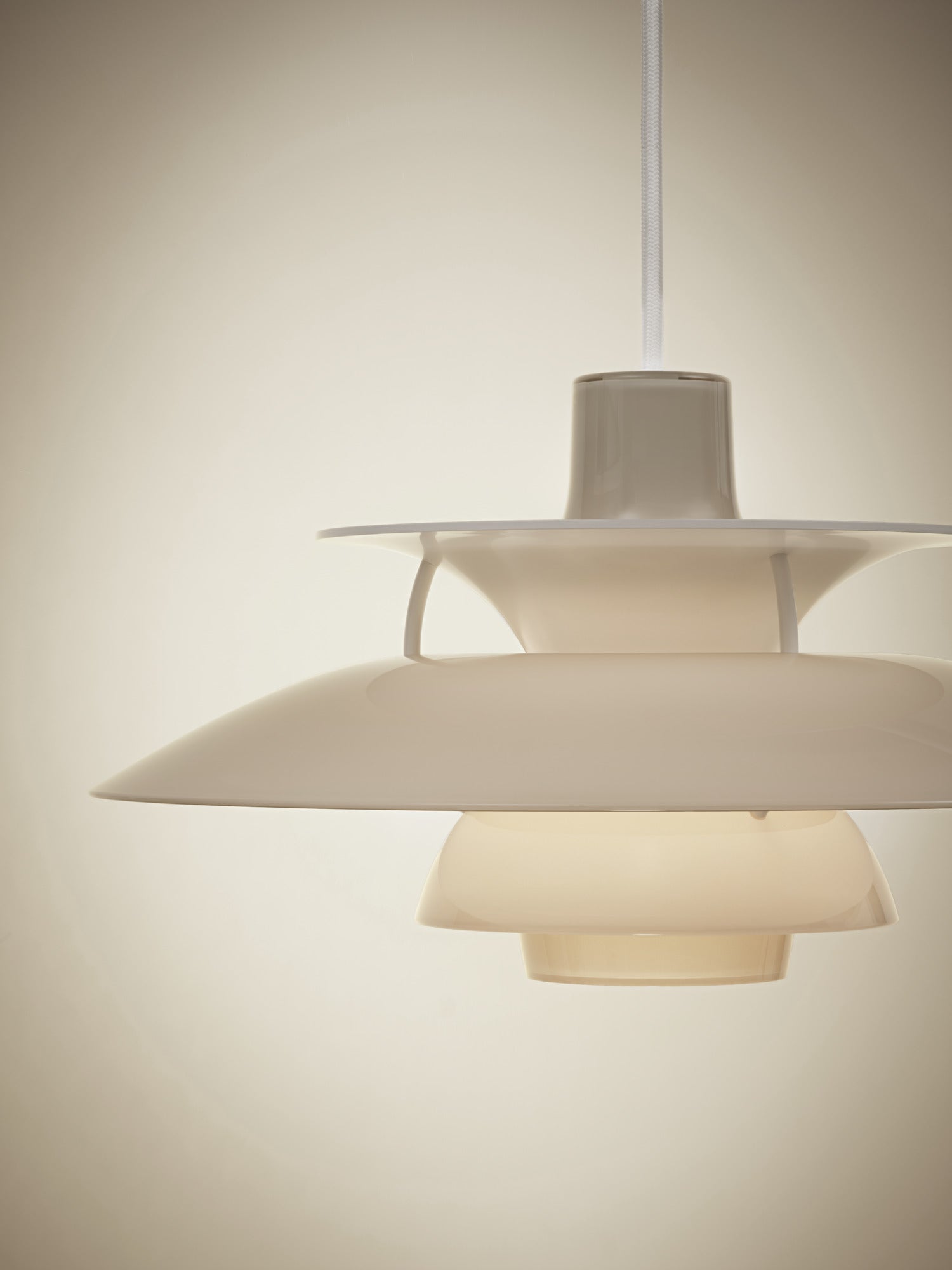 Lampa wisząca PH 5 OPAL beżowy – Louis Poulsen