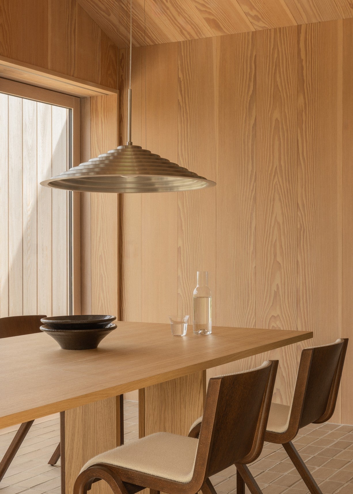 ANDROGYNE oak veneer table