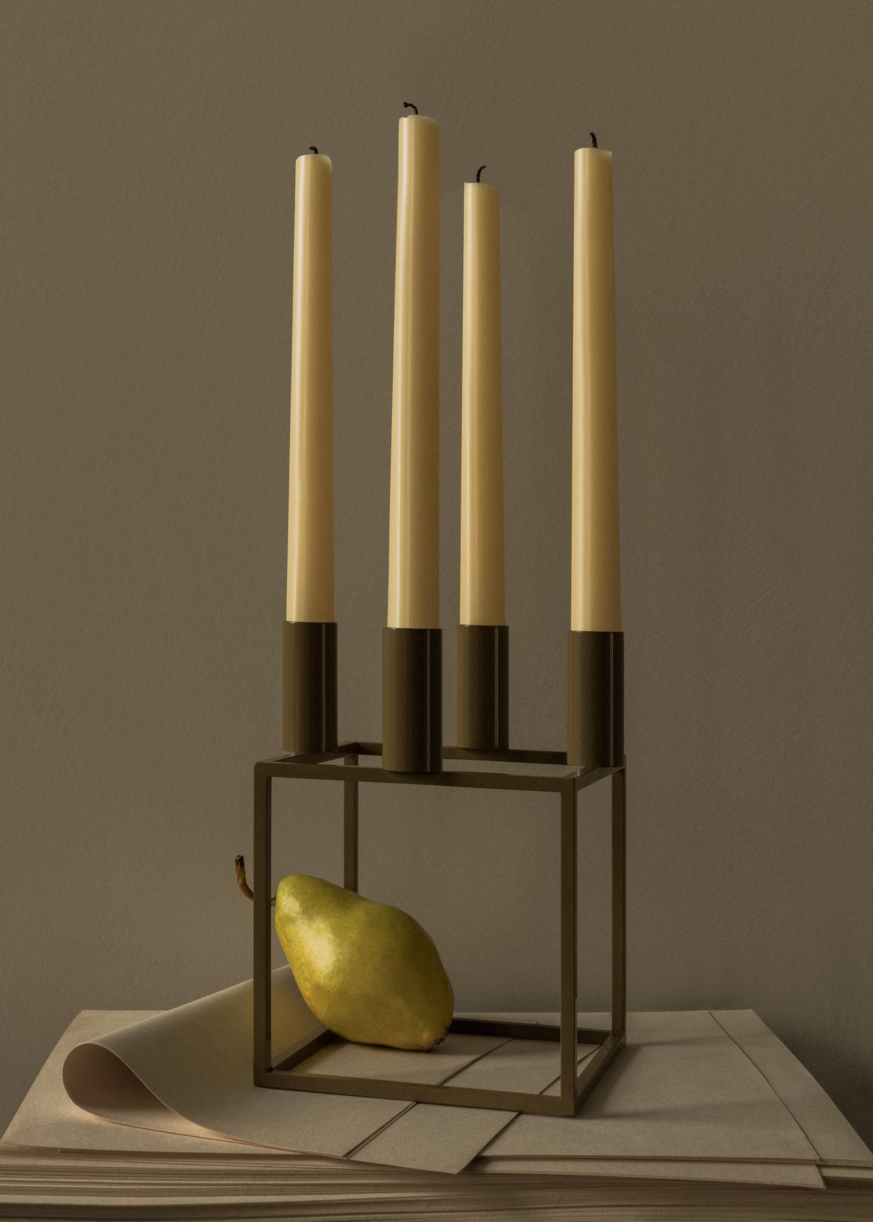 KUBUS olive candle holder