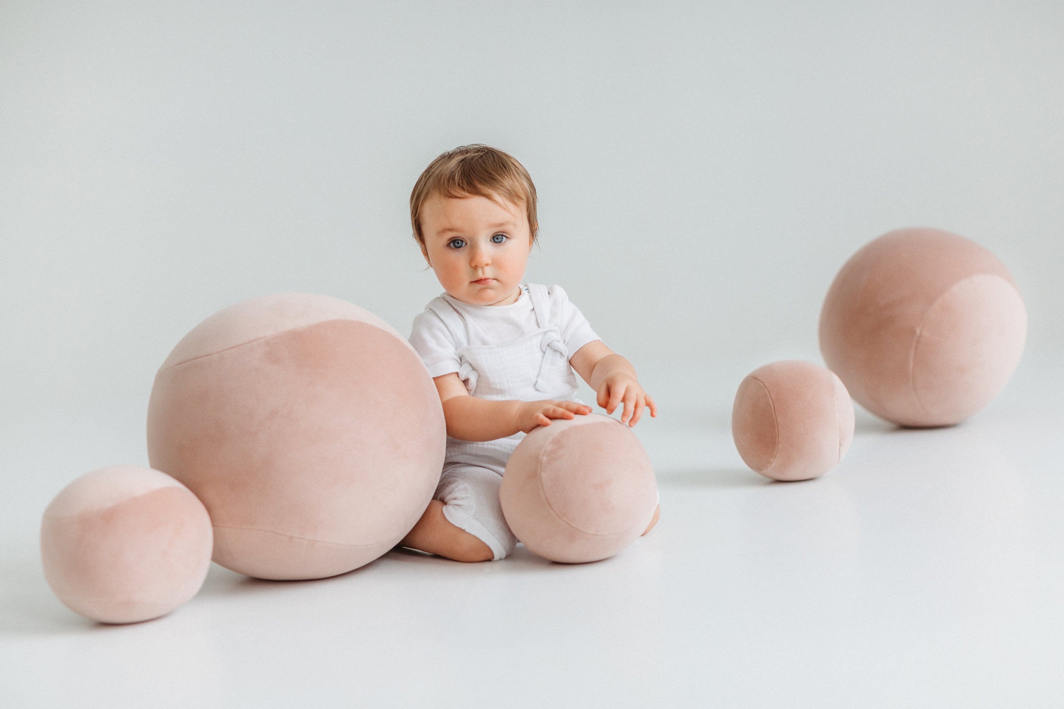 Puf dziecięcy BABY SPHERIC tapicerowany