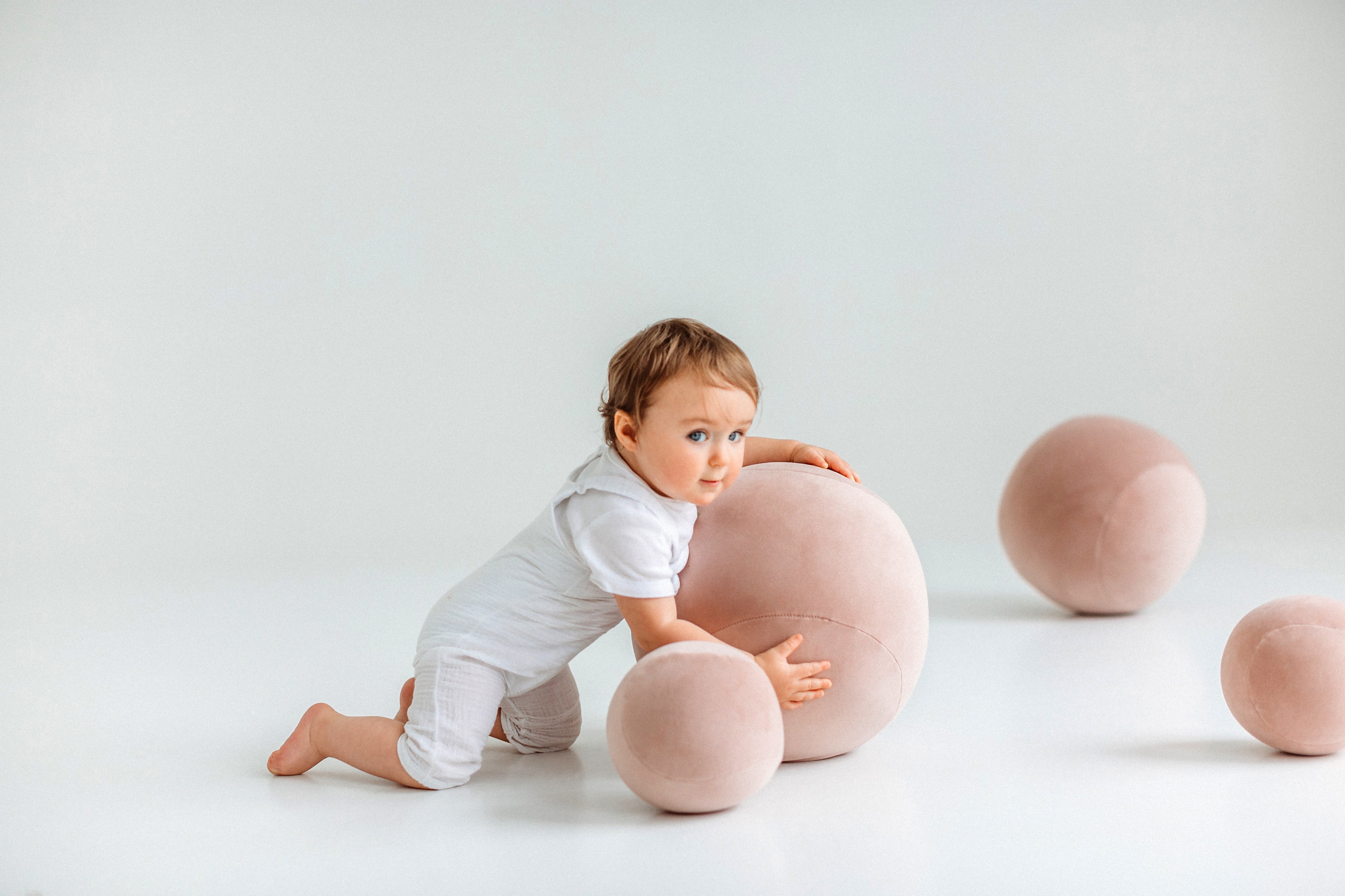 Puf dziecięcy BABY SPHERIC tapicerowany