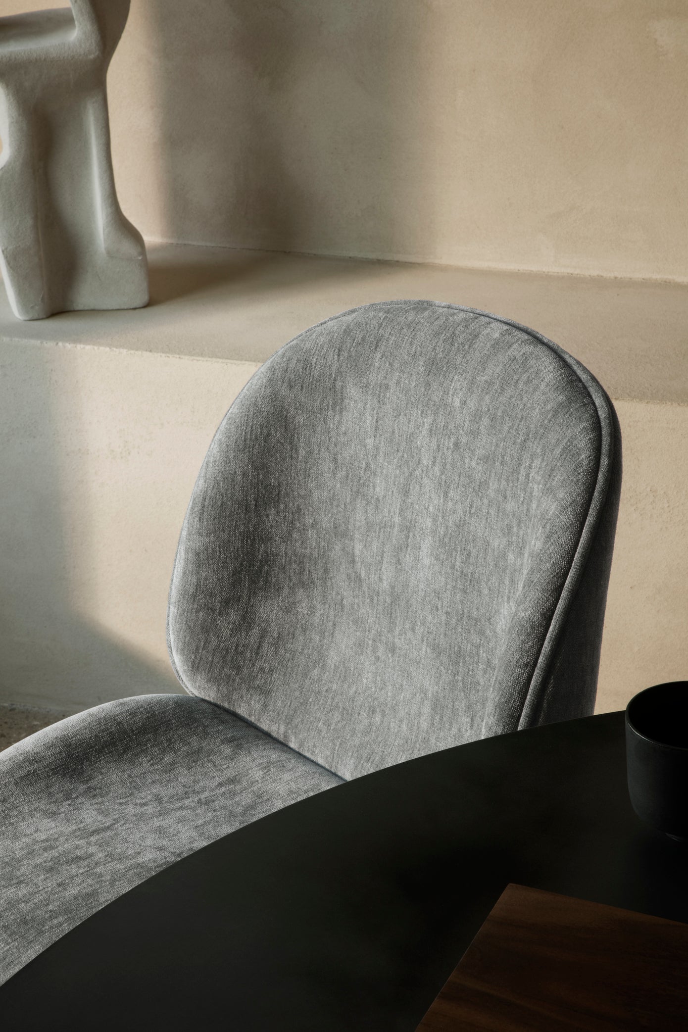EPIC Round Table Black Steel