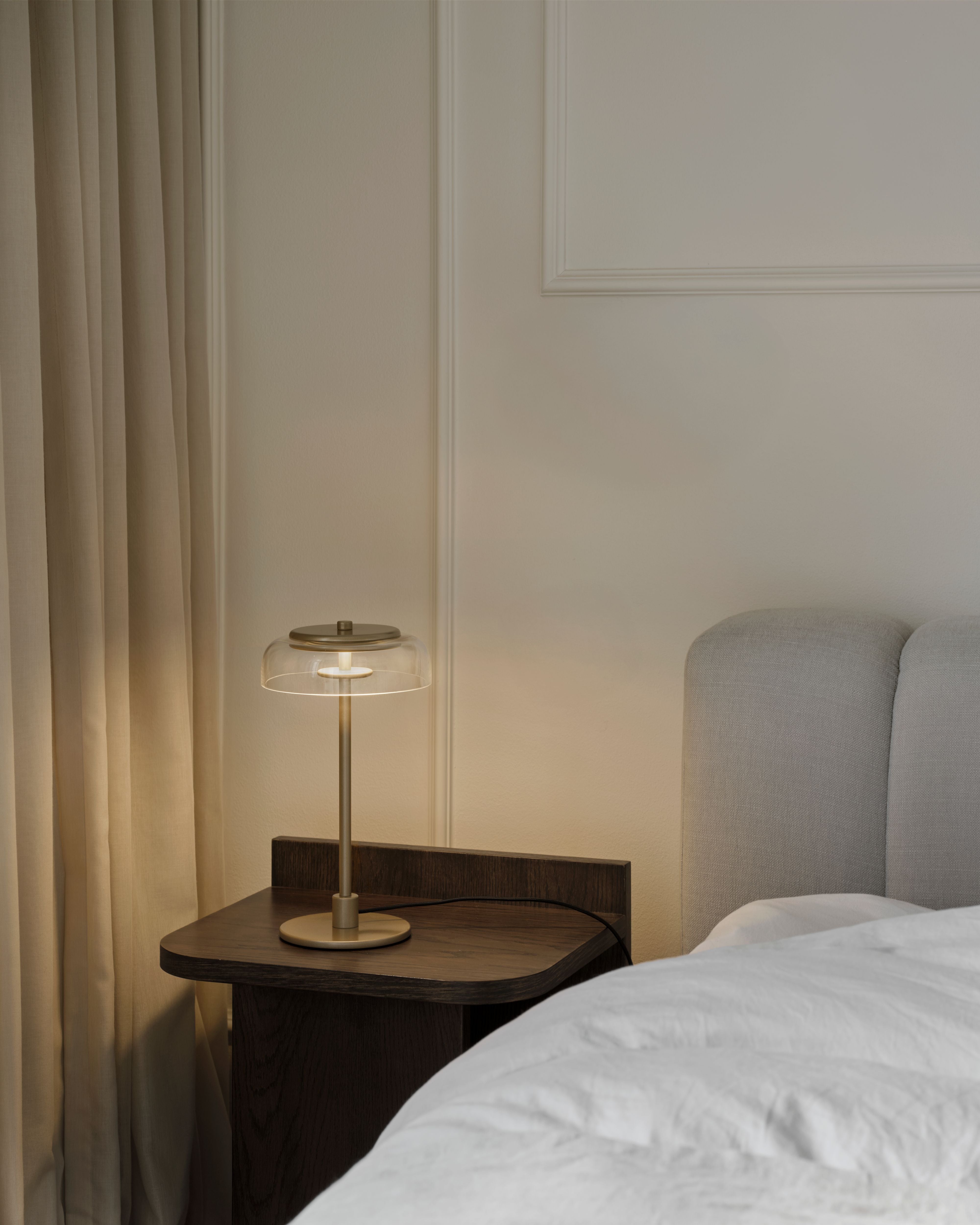 BLOSSI Table Lamp in Gold with Transparent Glass