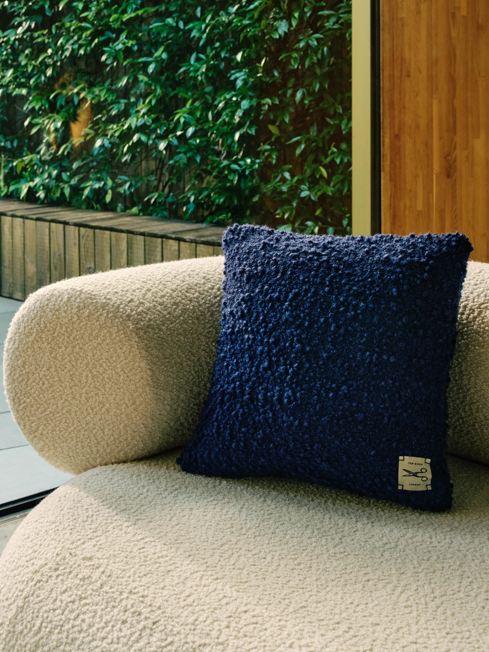 BOBBLE Cushion Navy Blue