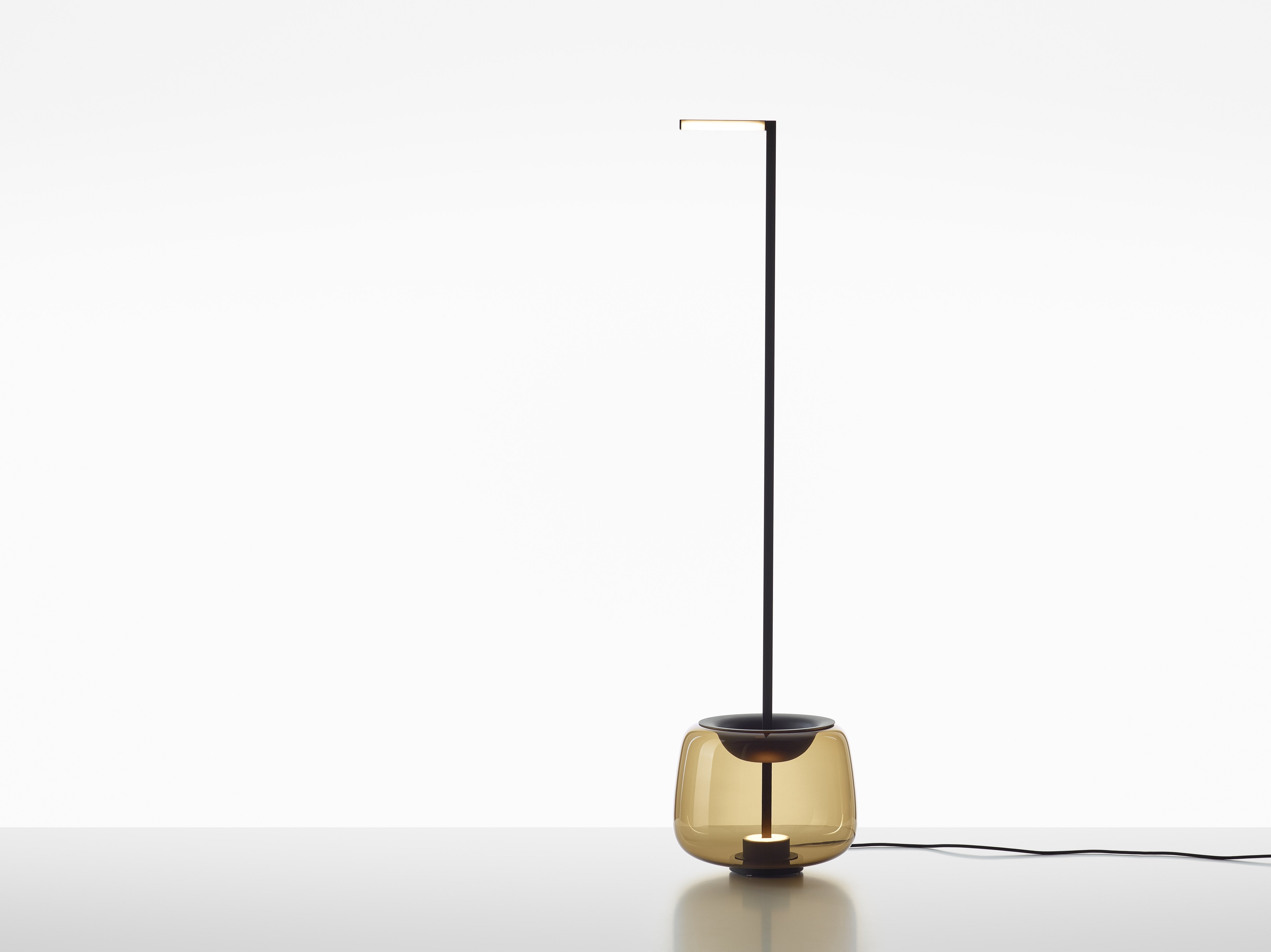 Doppel -Shiny -Glas -Stehlampe