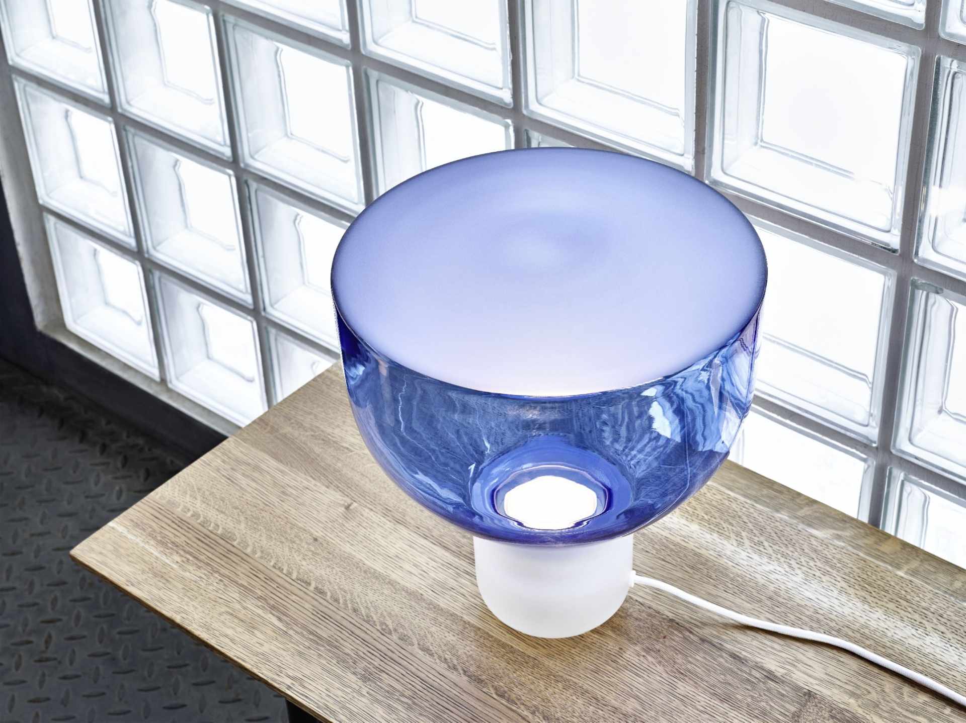 Lampa stołowa LIGHTLINE matowa podstawa