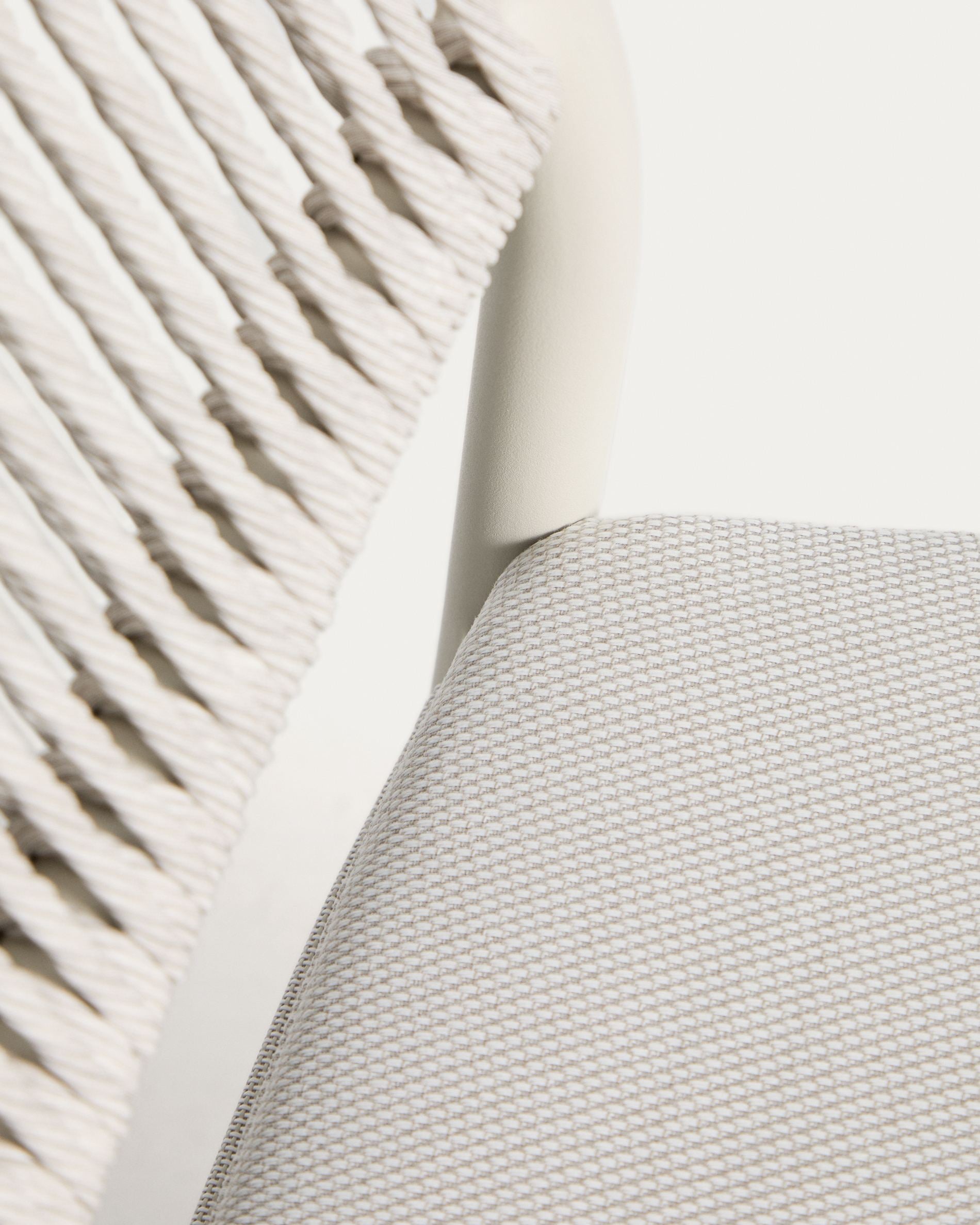 ARGASI ecru garden chair