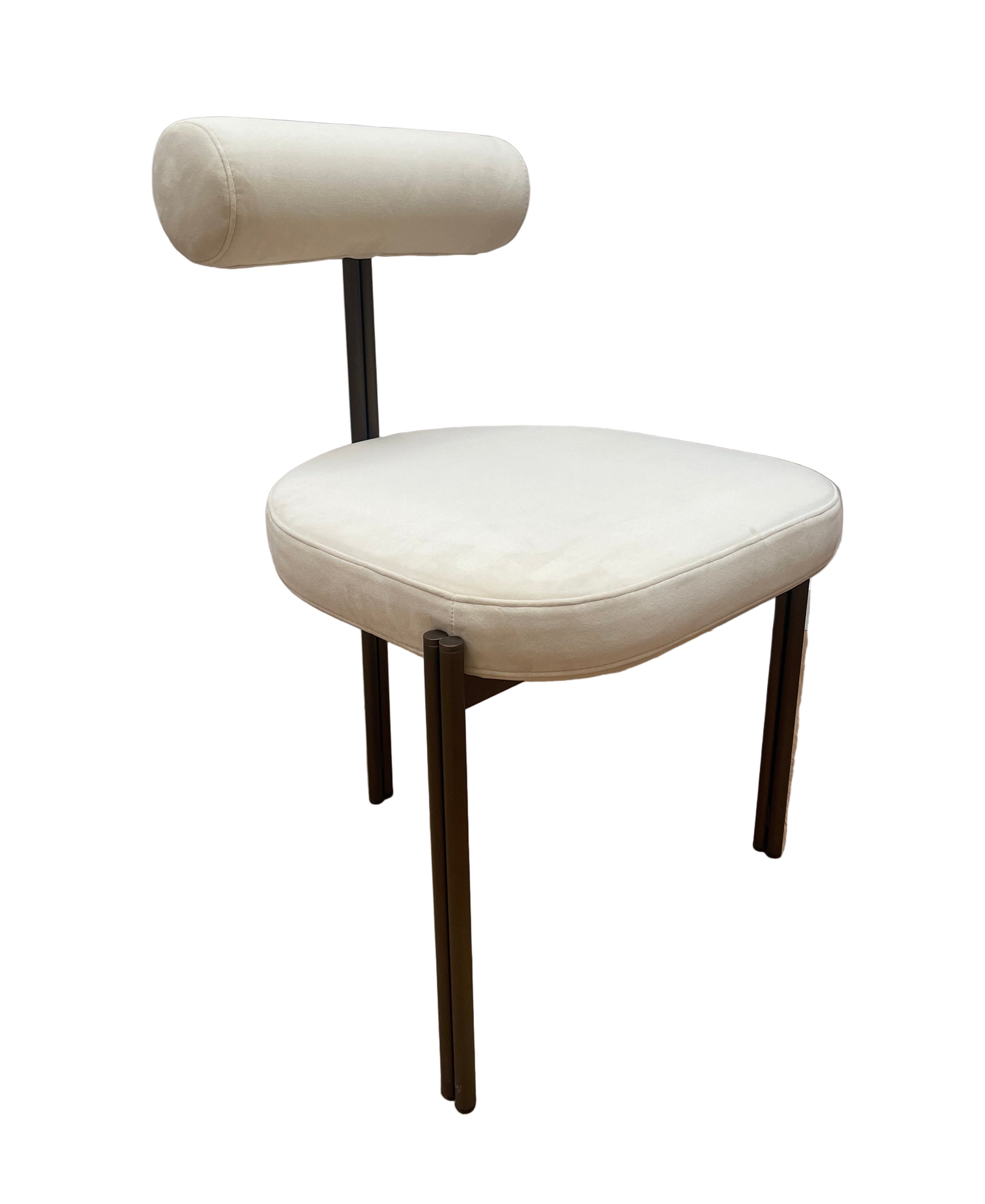 Krzesło aksamitne CAILLOU beżowe - poekspozycyne