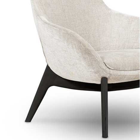 Fotel CLASSIC tapicerowany z drewnianą podstawą