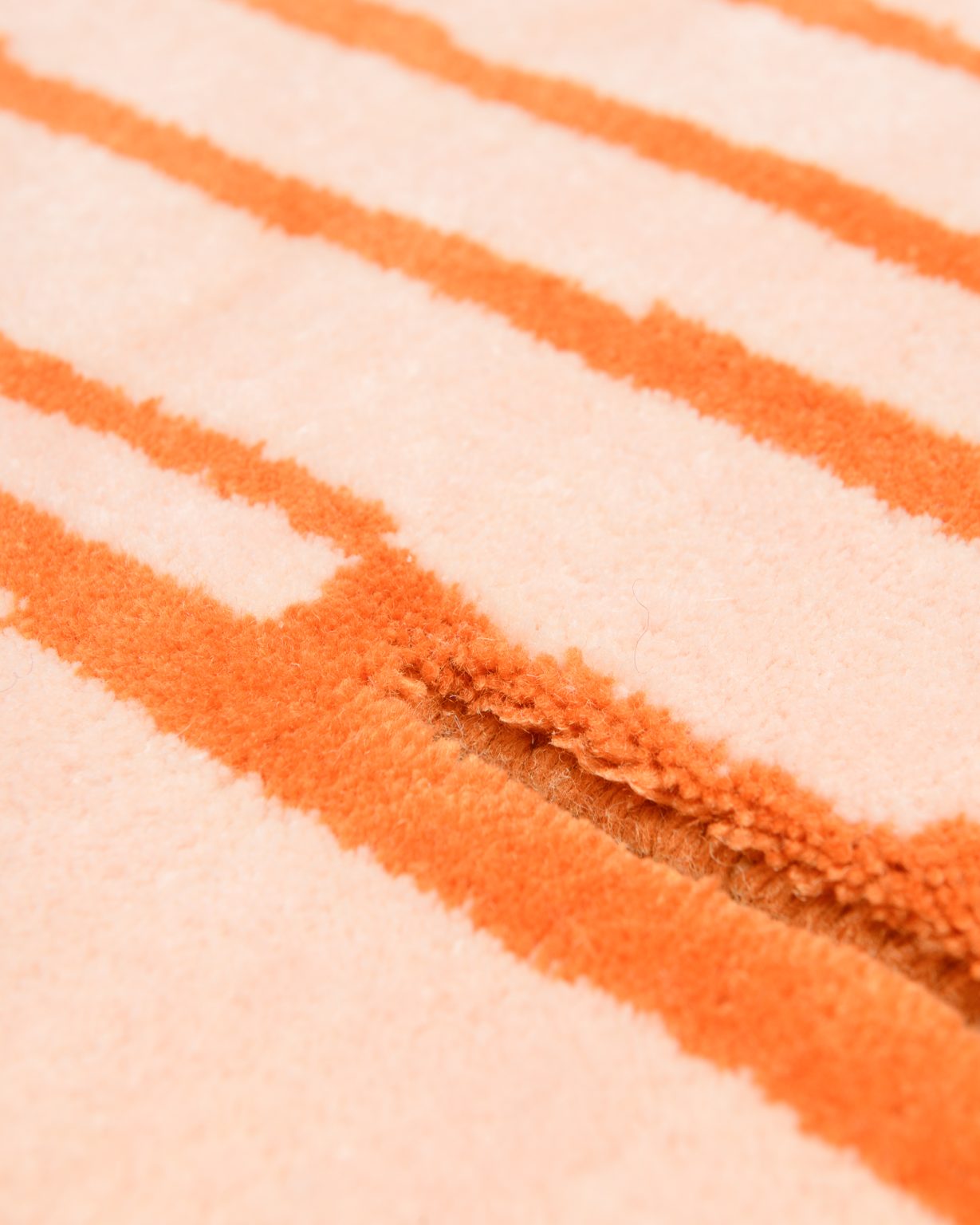 Dywan dekoracyjny asymetryczny CONTOUR pomarańczowy