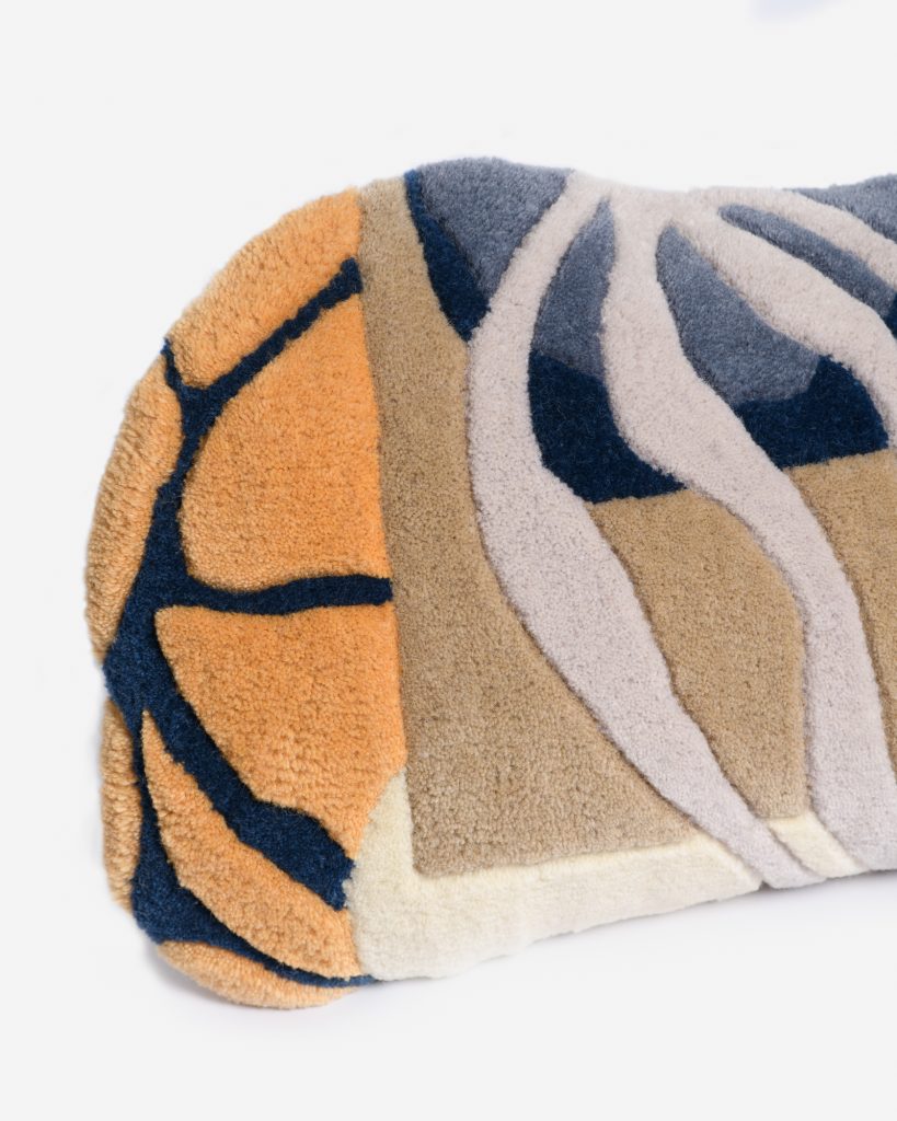 Poduszka dekoracyjna CORAL beżowy z pomarańczowym