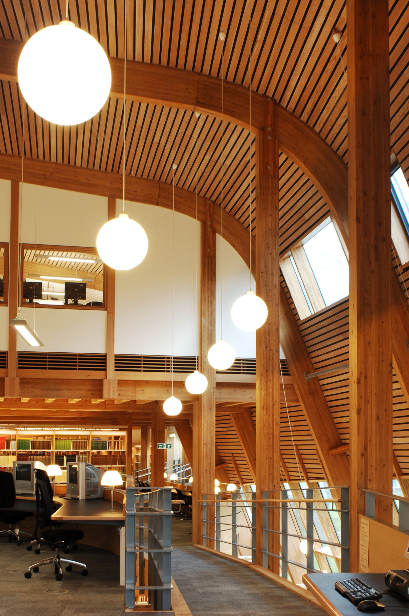 Lampa wisząca WOHLERT białe szkło