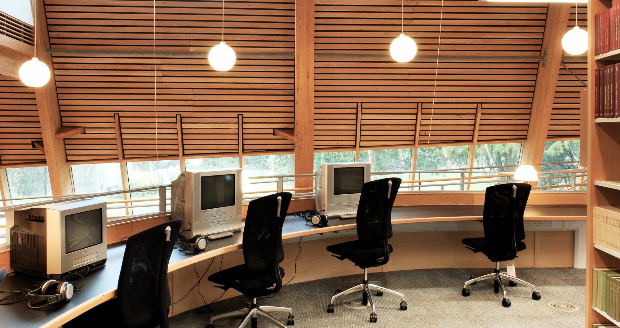 Lampa wisząca WOHLERT białe szkło