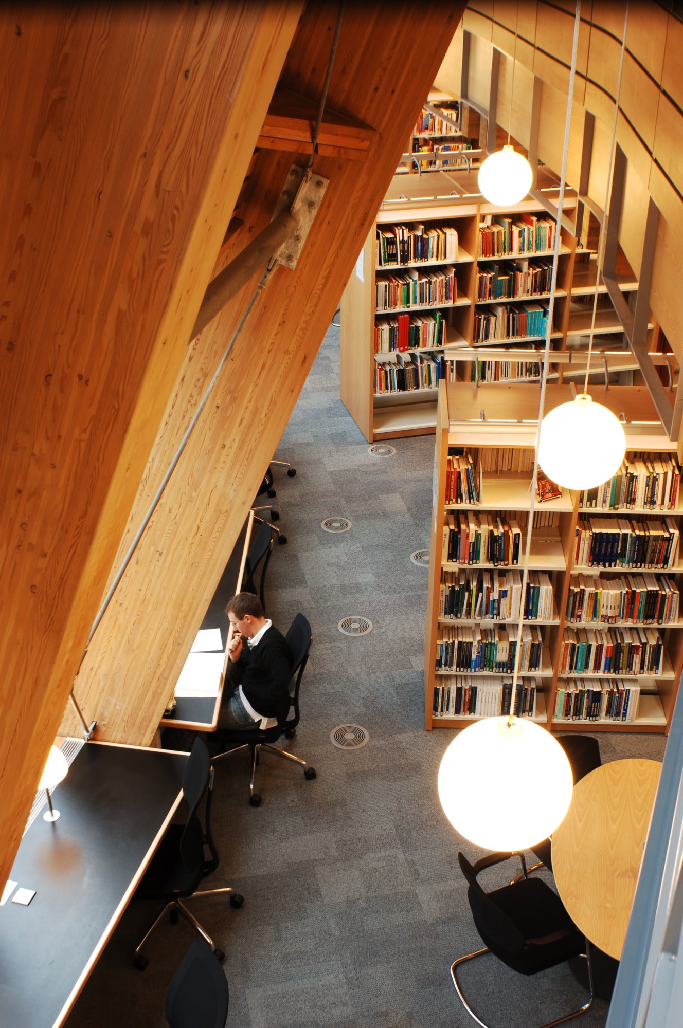 Lampa wisząca WOHLERT białe szkło