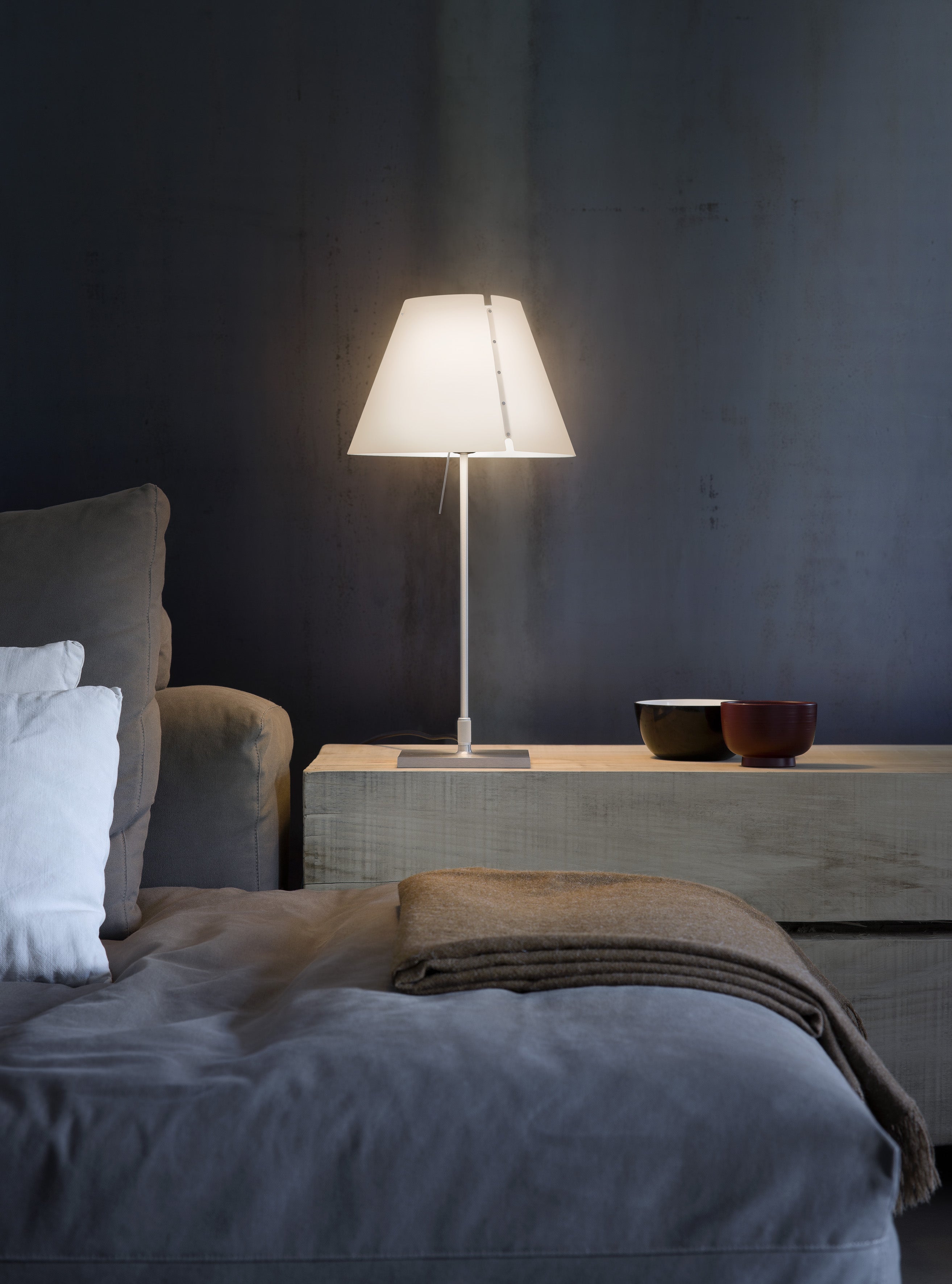 Costanzina Tischlampe Beige Lampenschirm