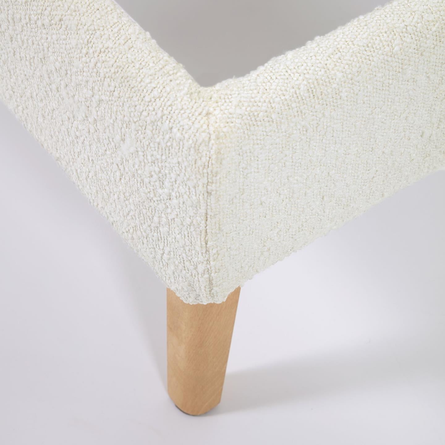 Łóżko DYLA biały boucle La Forma    Eye on Design