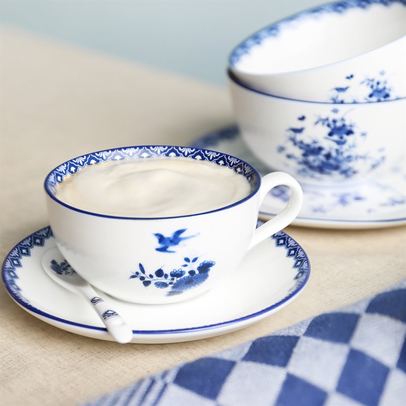 Set of cups with saucer DELFTWARE white with blue